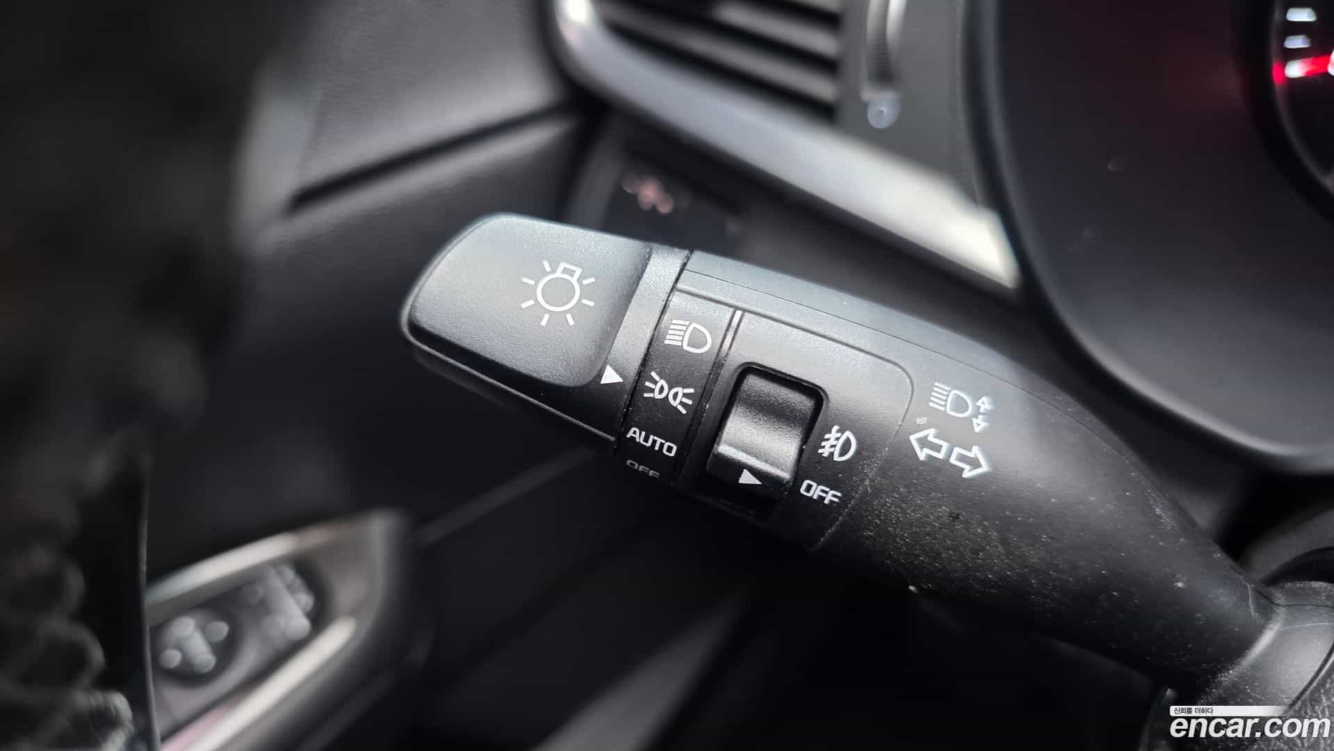 K5 Kia 2019.0-OPTION-024