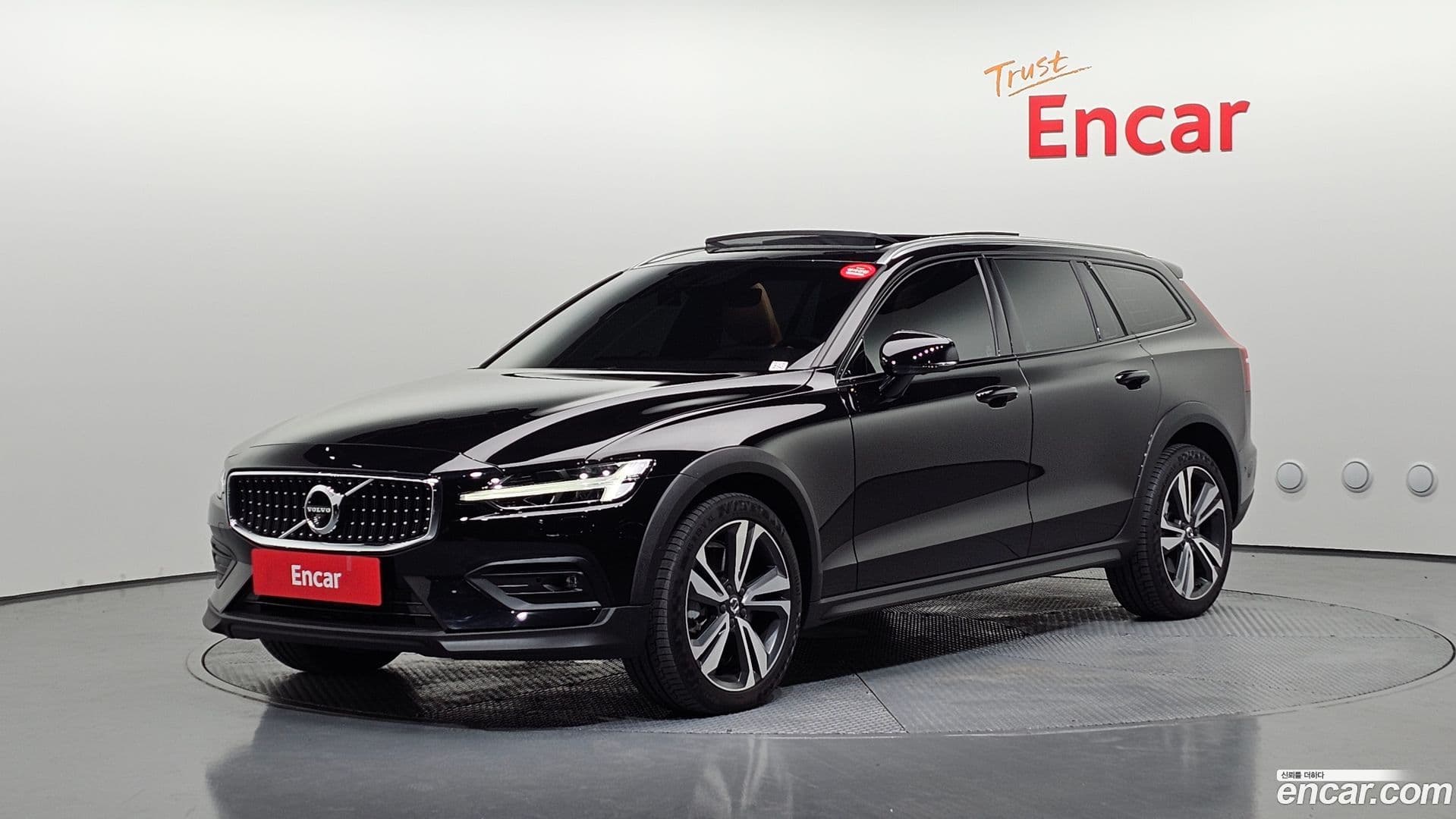 Main__Slider__Photo:V60 Volvo 2021.0-0