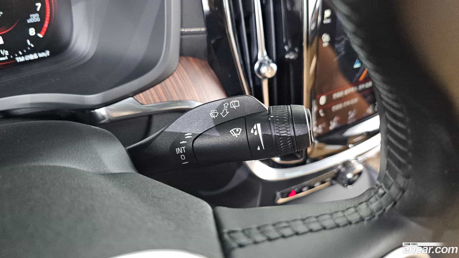 V60 Volvo 2021.0-OPTION-040
