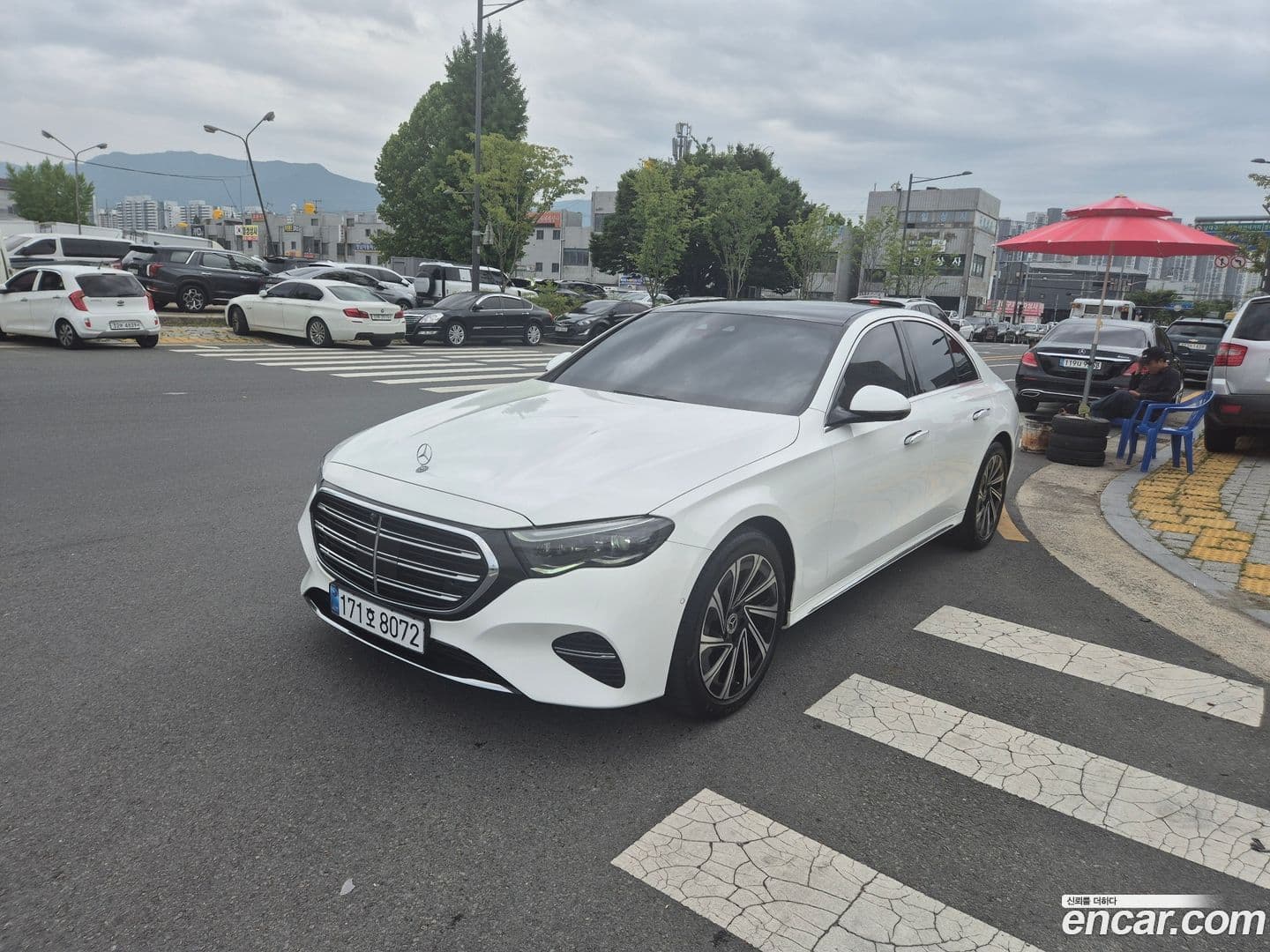 Main__Slider__Photo:E-Class Mercedes-Benz 2024.2-0