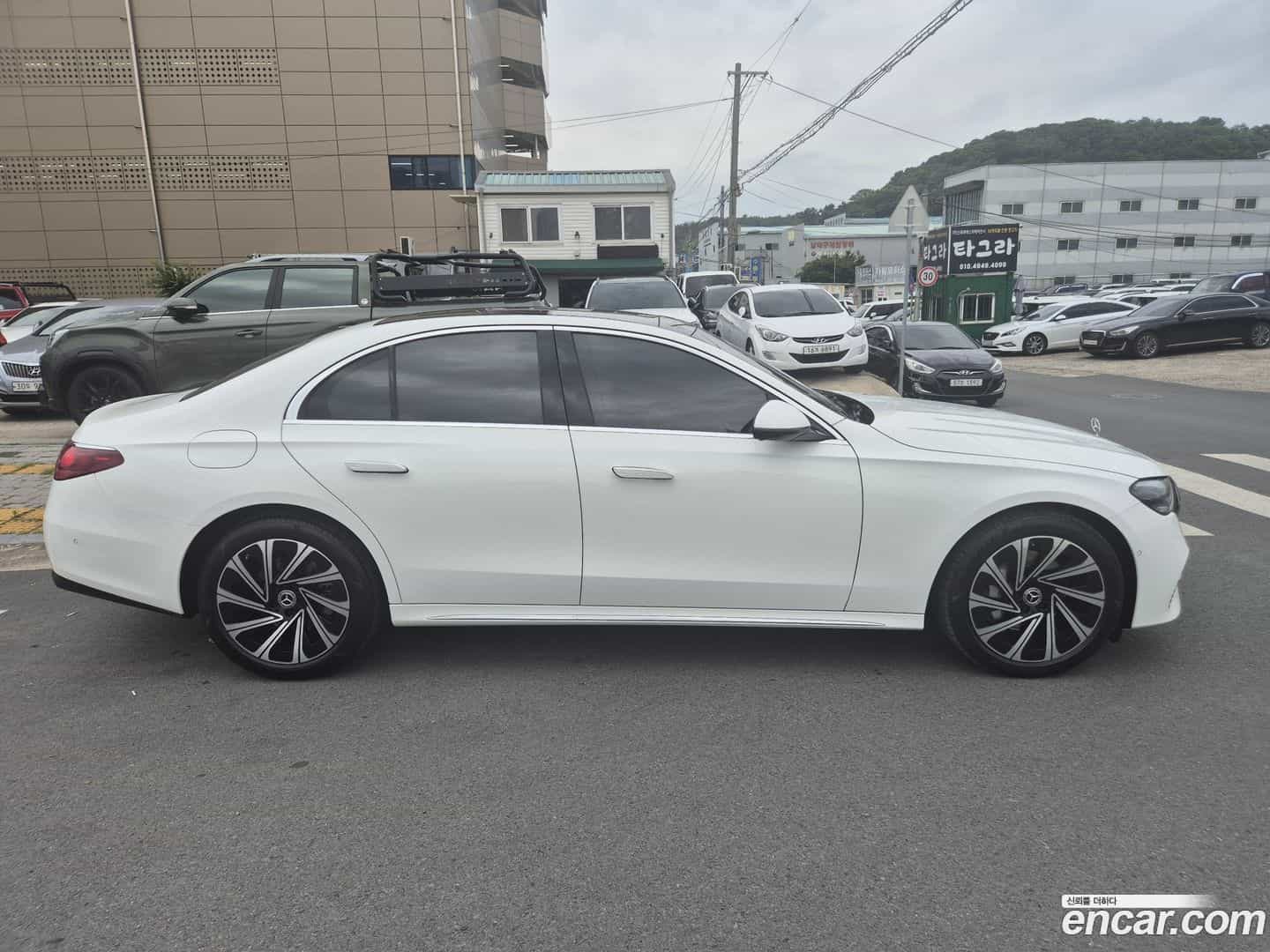 E-Class Mercedes-Benz 2024.2-OUTER-005