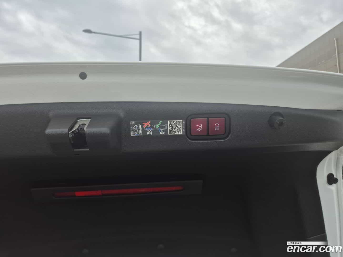 E-Class Mercedes-Benz 2024.2-OPTION-019