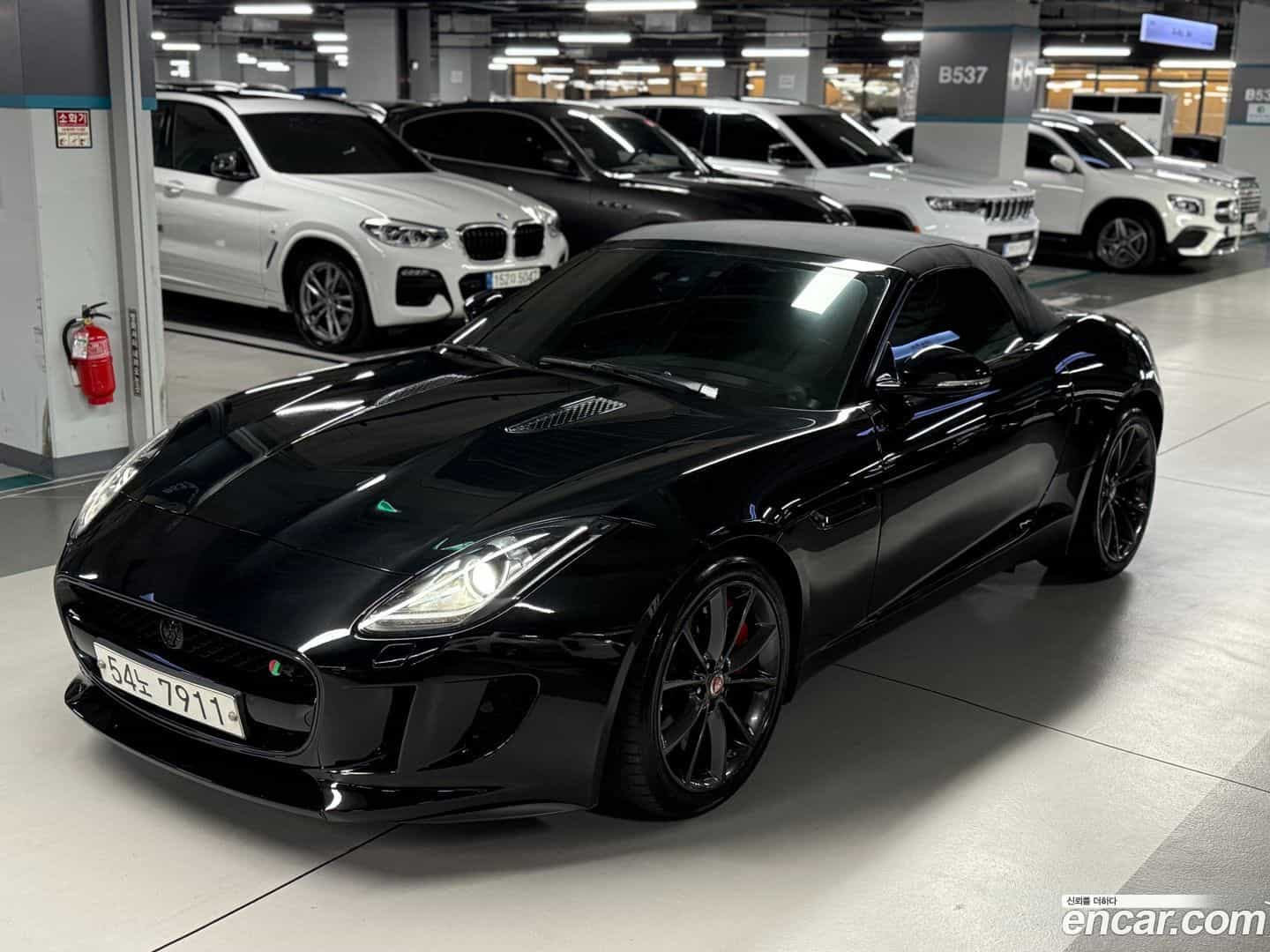 F-TYPE Jaguar 2015.7-OUTER-003