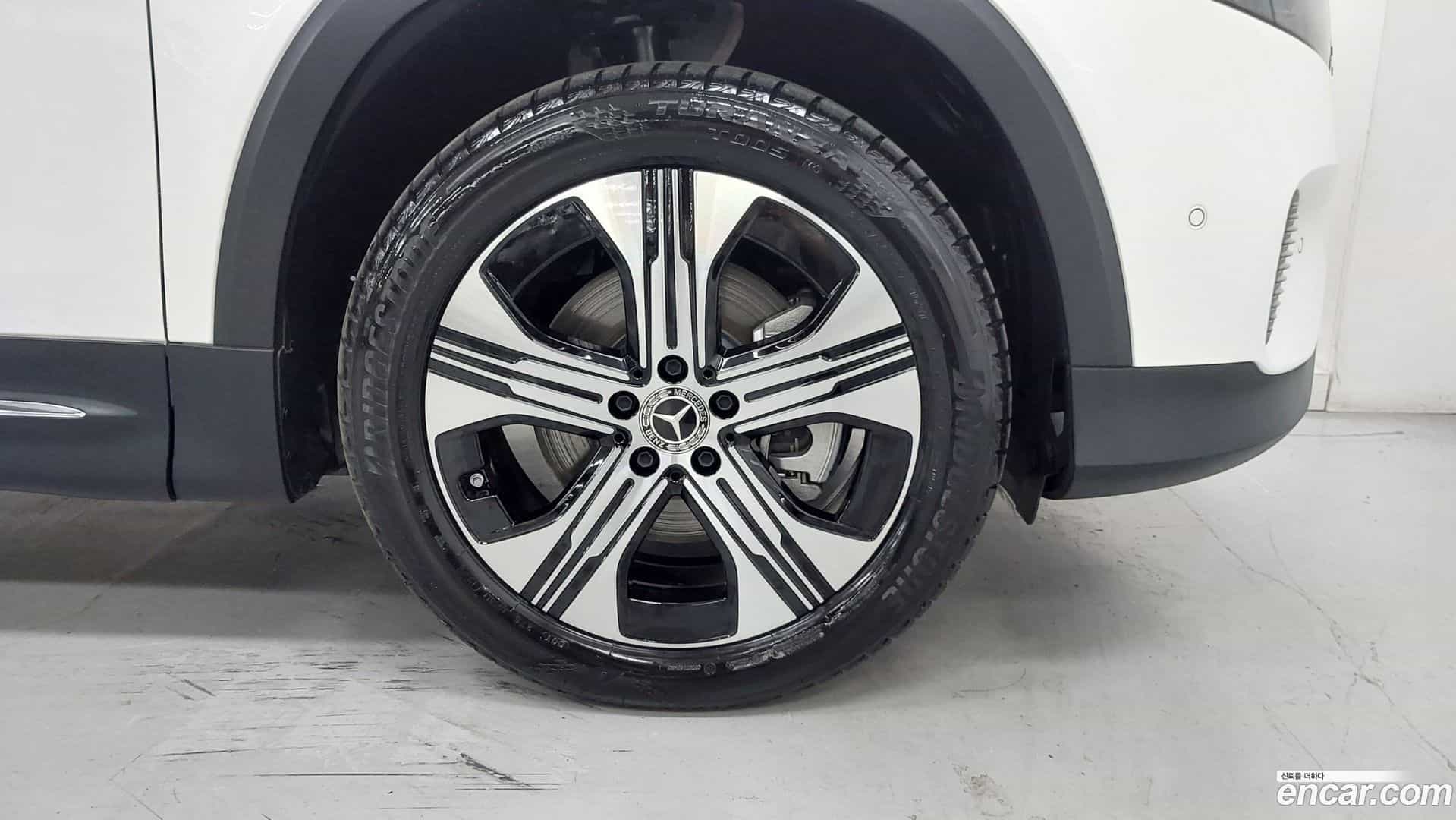EQB Mercedes-Benz 2025.8-OUTER-005