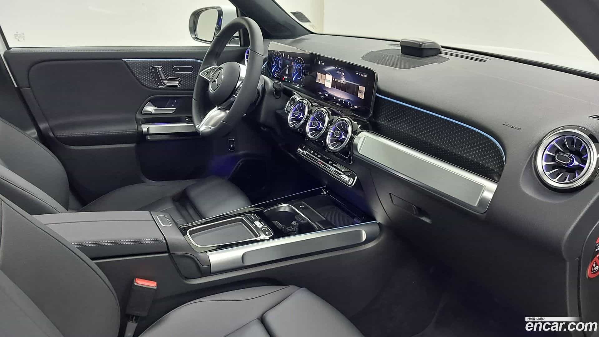 EQB Mercedes-Benz 2025.8-OPTION-017