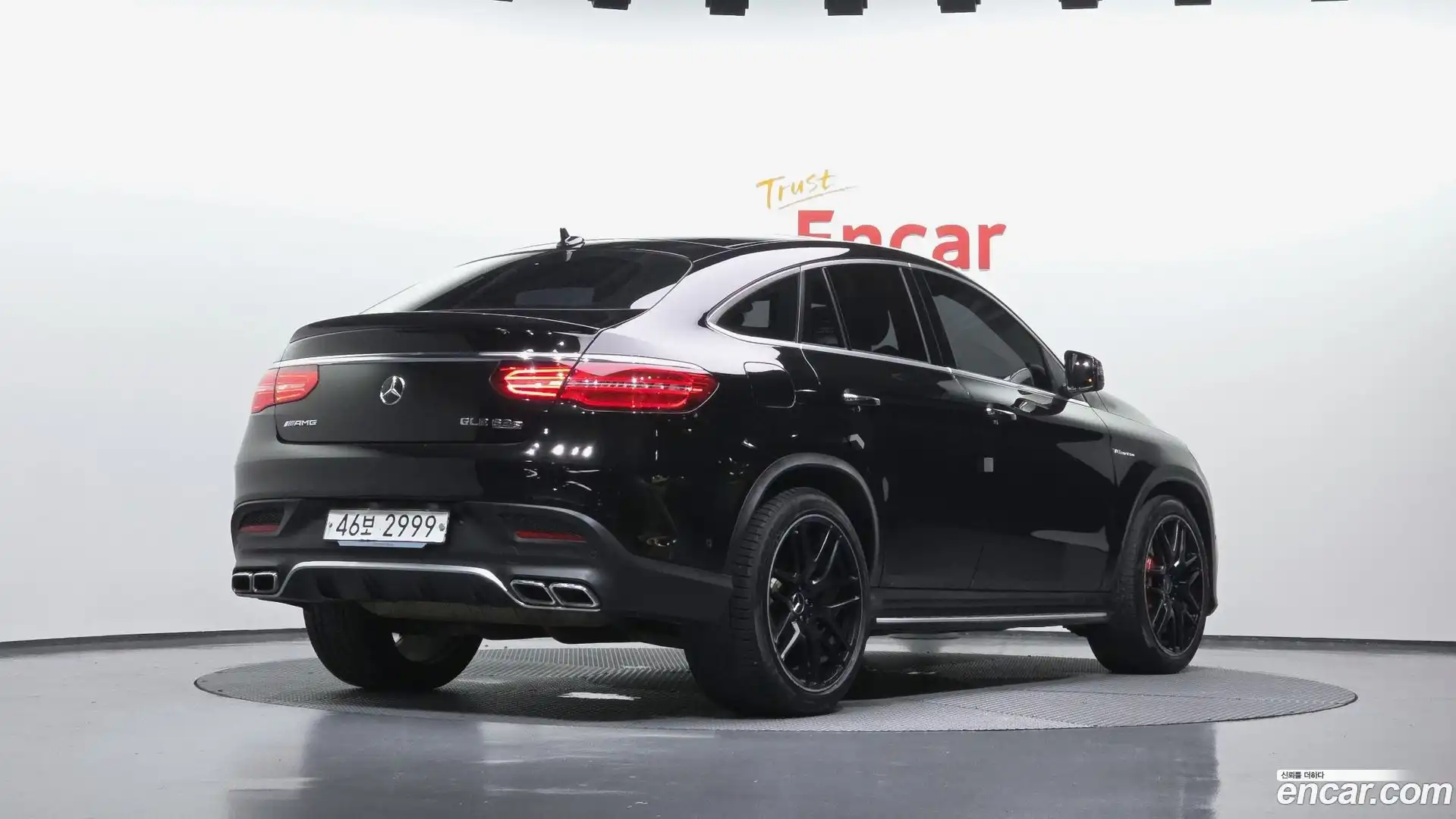 GLE-Class Mercedes-Benz 2017.2-OUTER-002