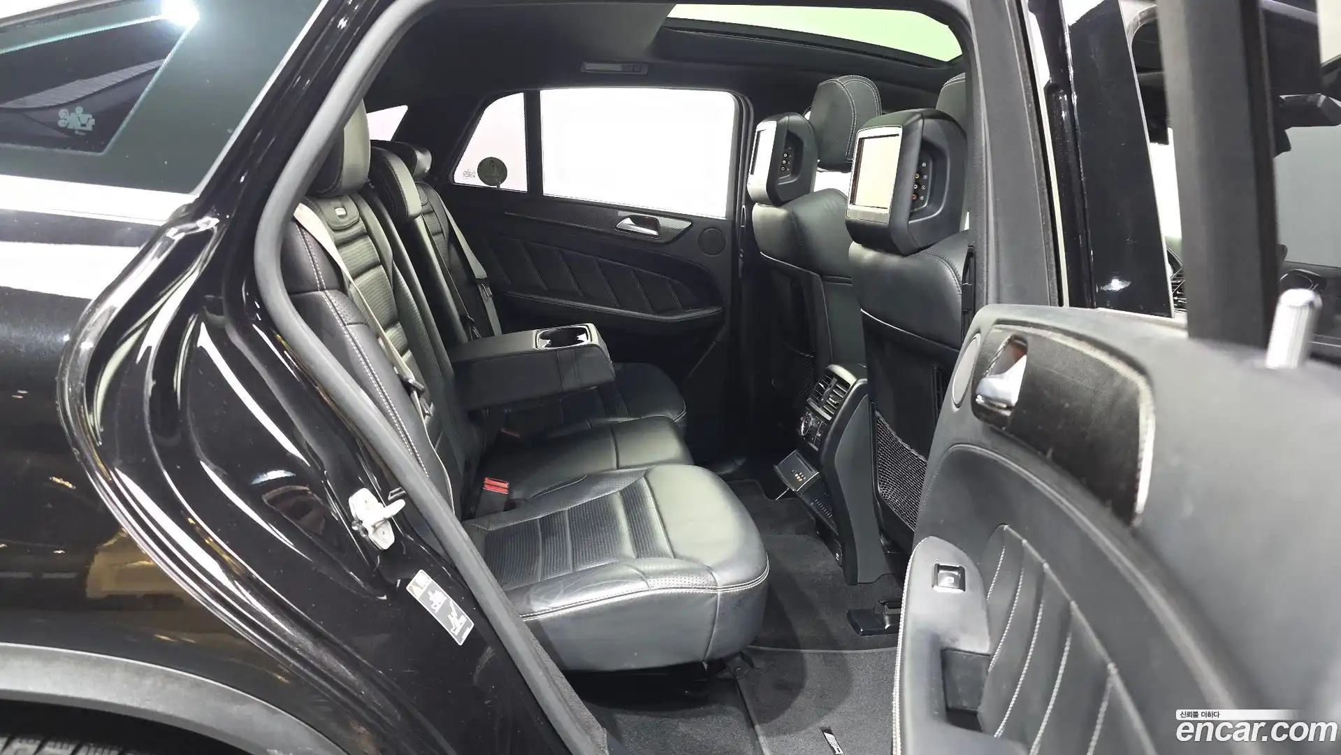 GLE-Class Mercedes-Benz 2017.2-OPTION-016