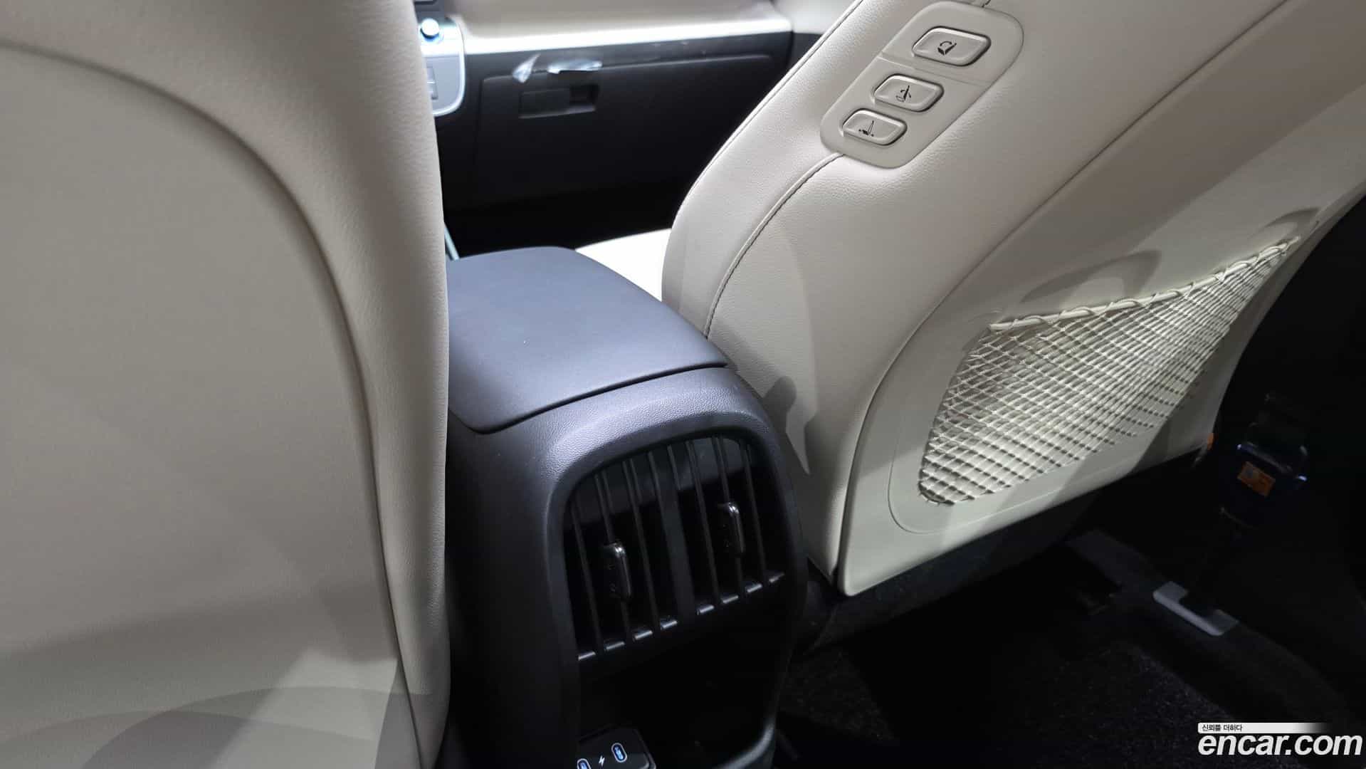 Kona Hyundai 2023.10-OPTION-046