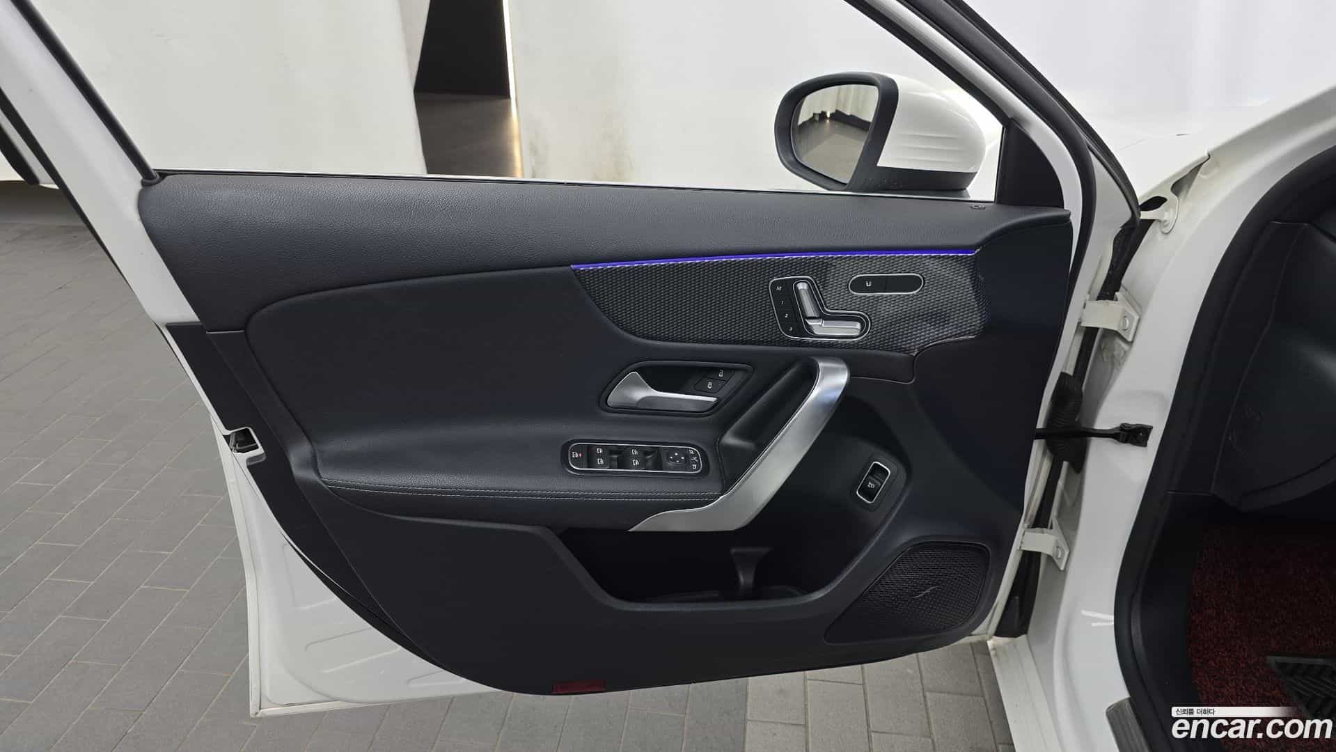 A-Class Mercedes-Benz 2020.1-INNER-034