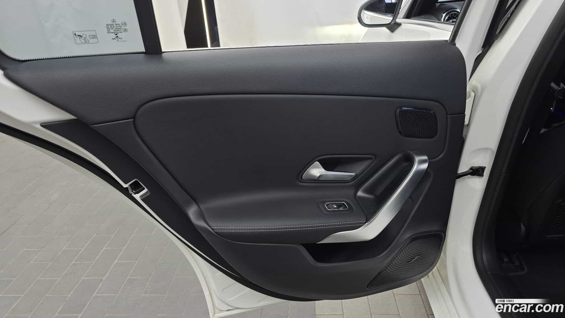 A-Class Mercedes-Benz 2020.1-INNER-035