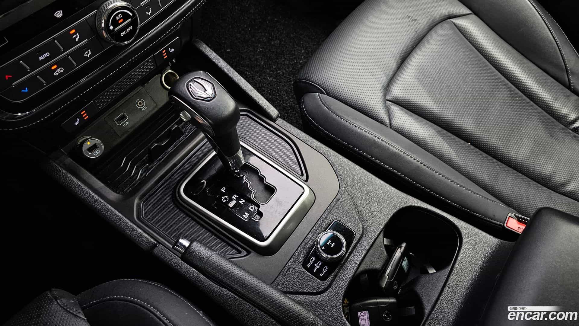 Rexton KG Mobility 2019.4-INNER-009