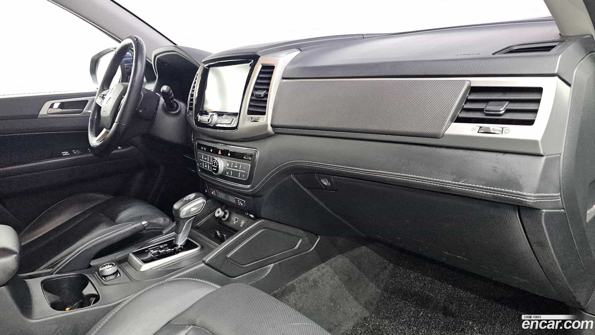 Rexton KG Mobility 2019.4-OPTION-041