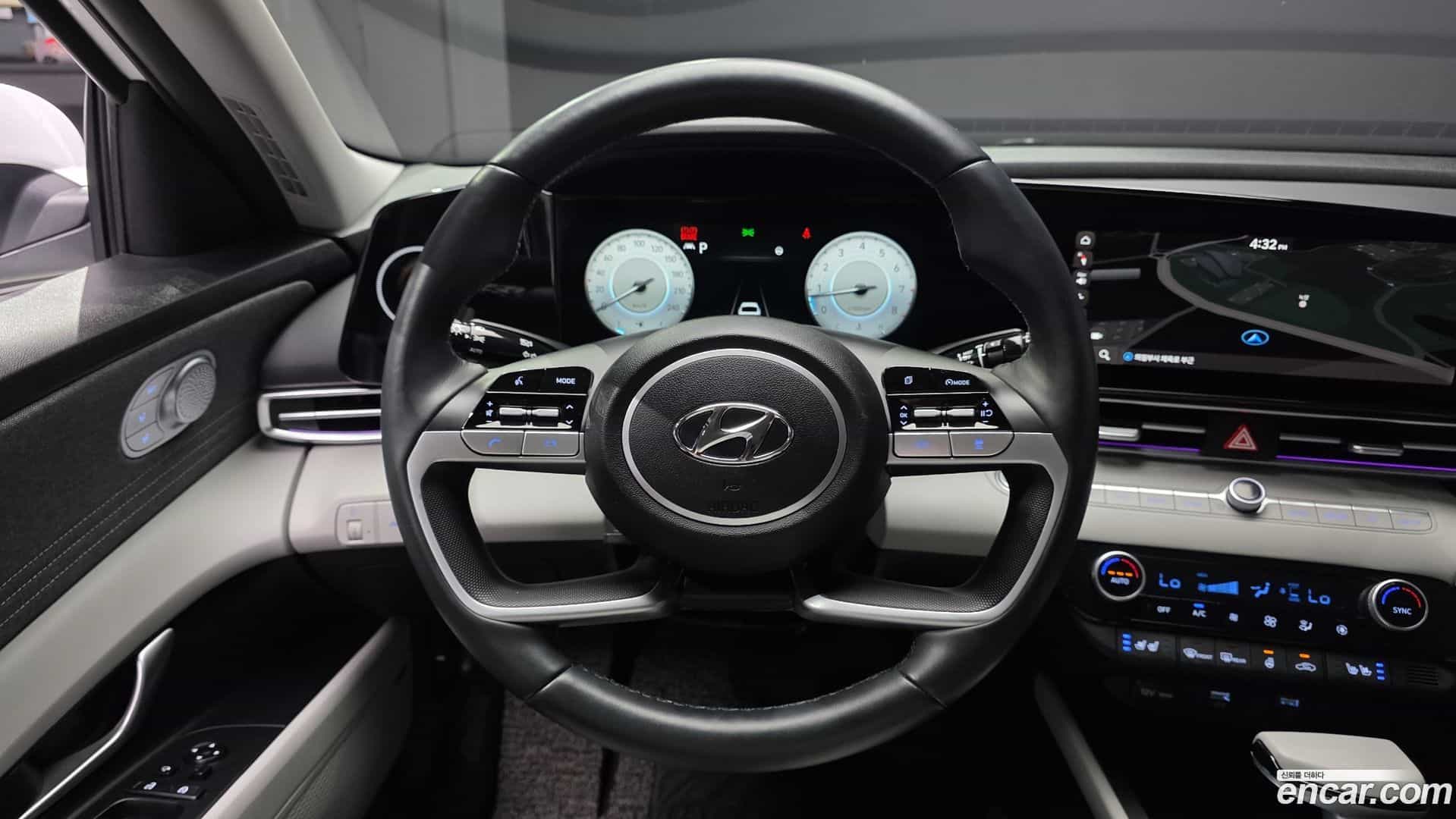 AVANTE Hyundai 2021.11-OPTION-017