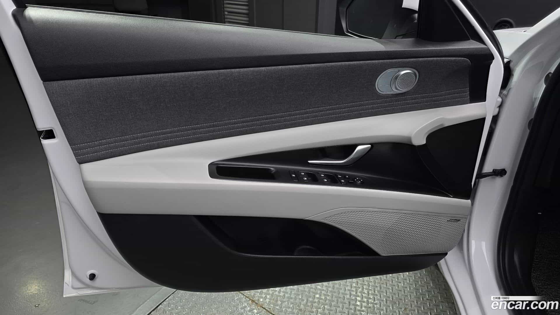 AVANTE Hyundai 2021.11-INNER-034