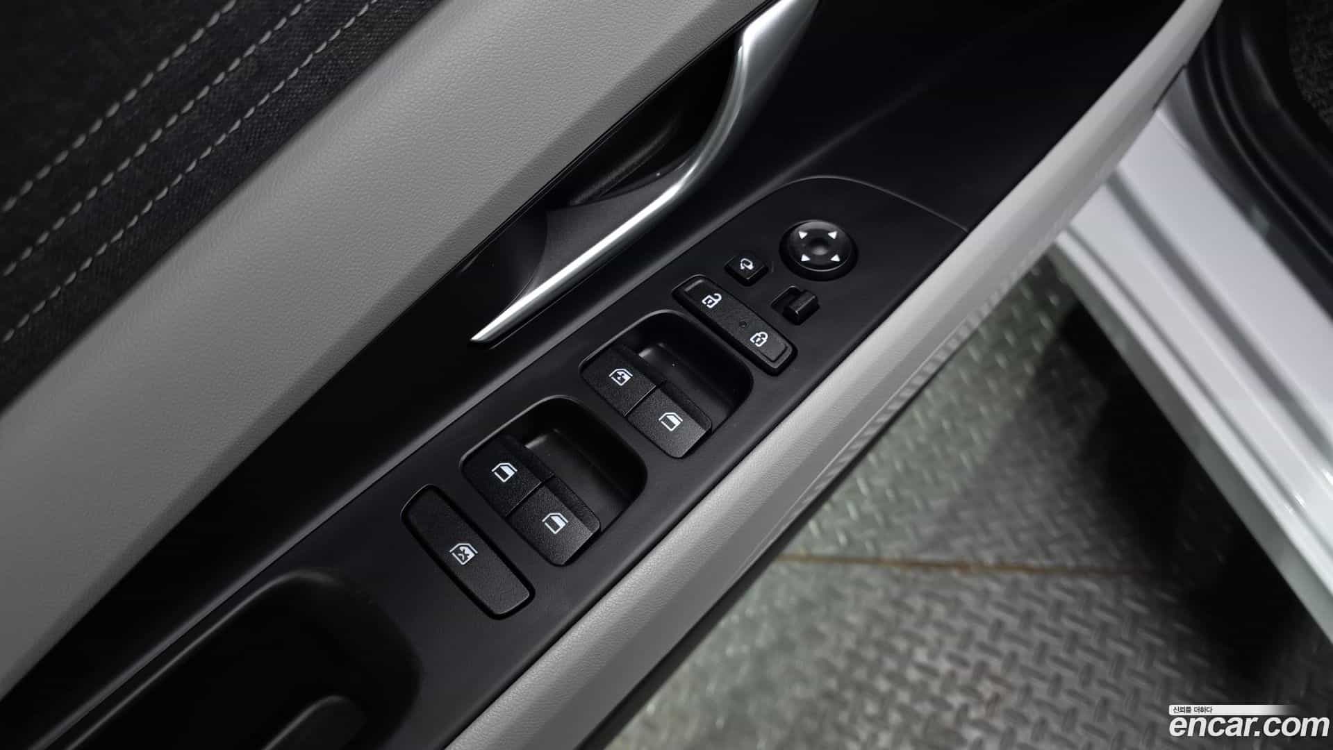 AVANTE Hyundai 2021.11-OPTION-042