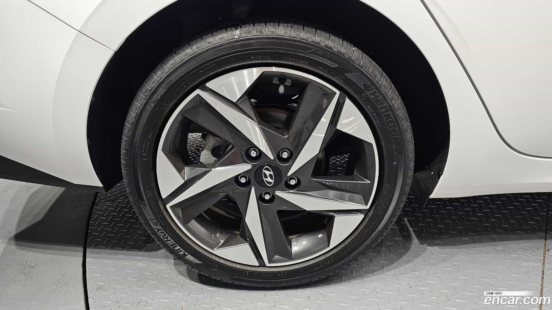 AVANTE Hyundai 2023.1-OUTER-005