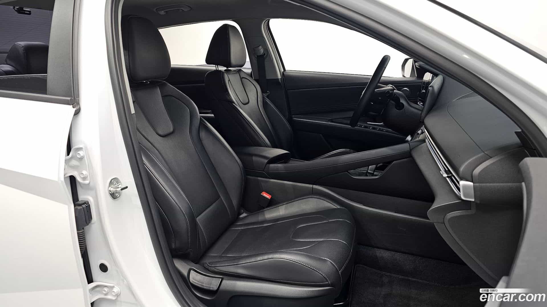 AVANTE Hyundai 2023.1-OPTION-015