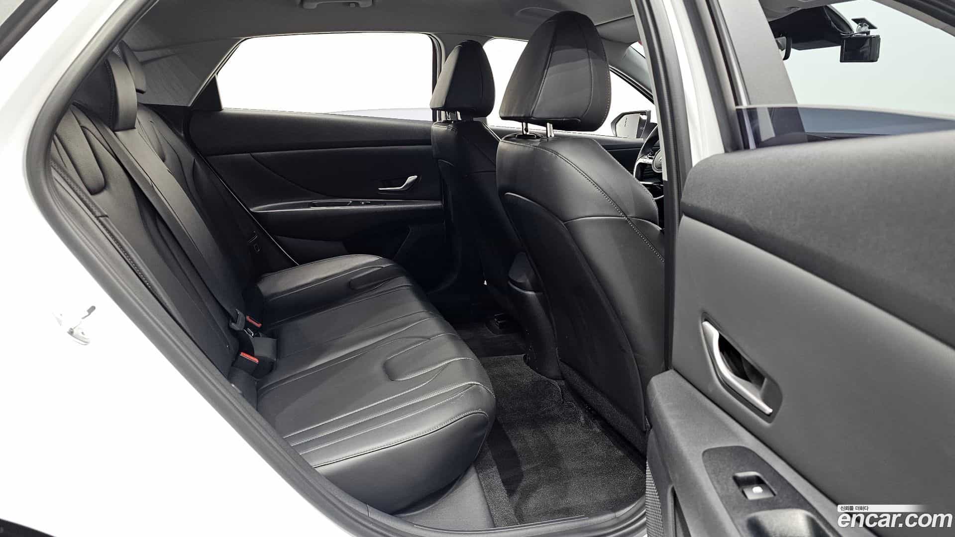 AVANTE Hyundai 2023.1-OPTION-016