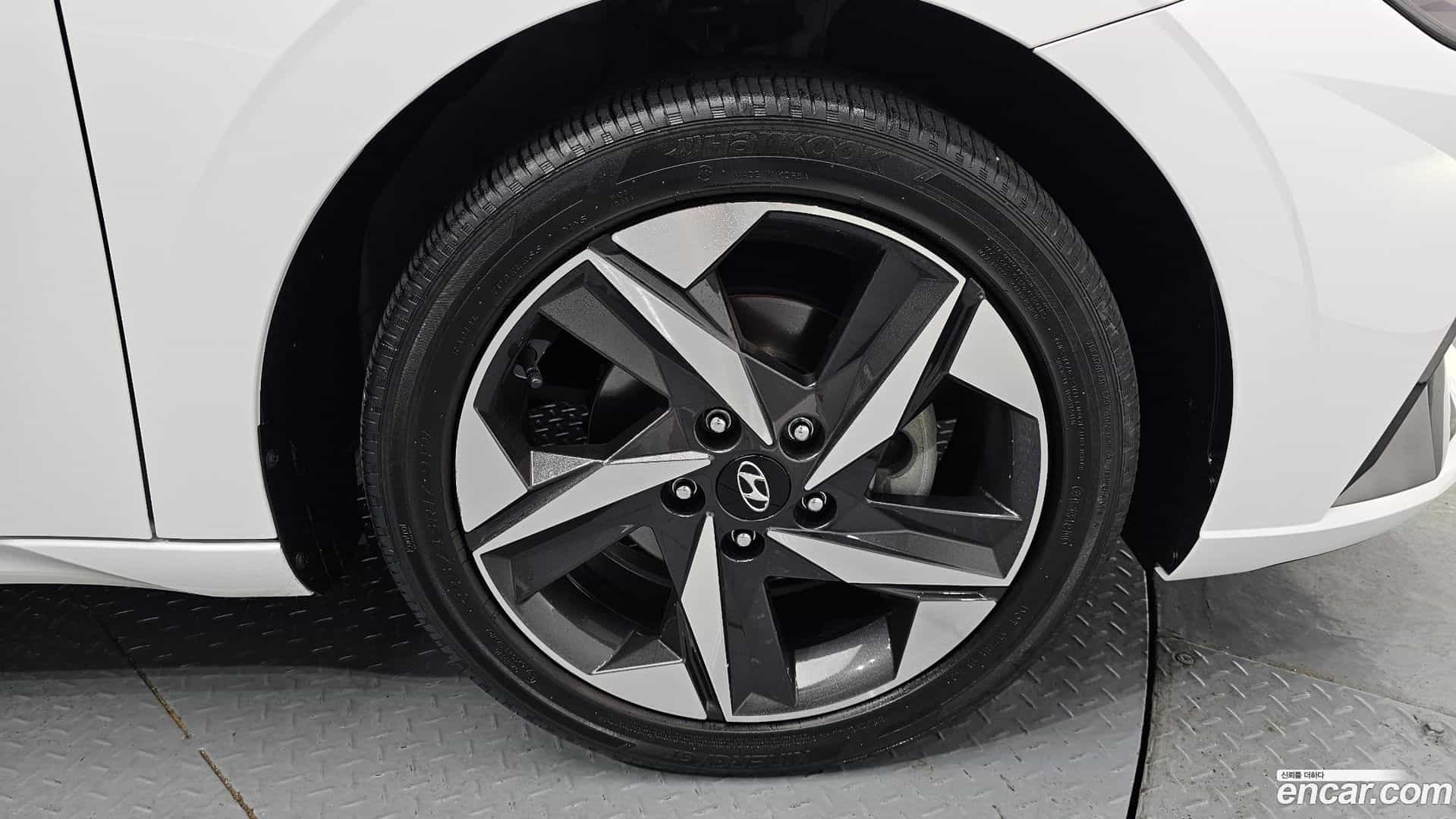 AVANTE Hyundai 2023.1-OUTER-031