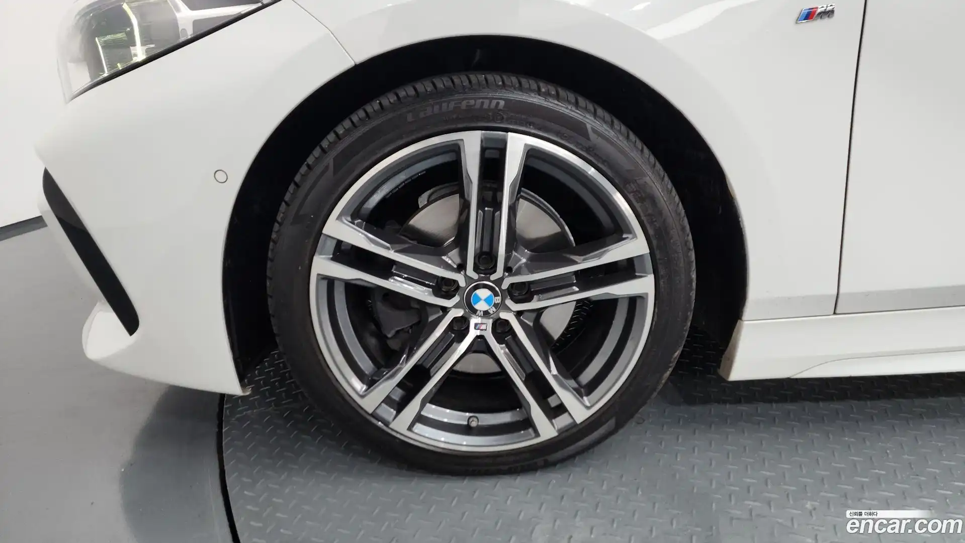 1-Series BMW 2021.5-OUTER-005