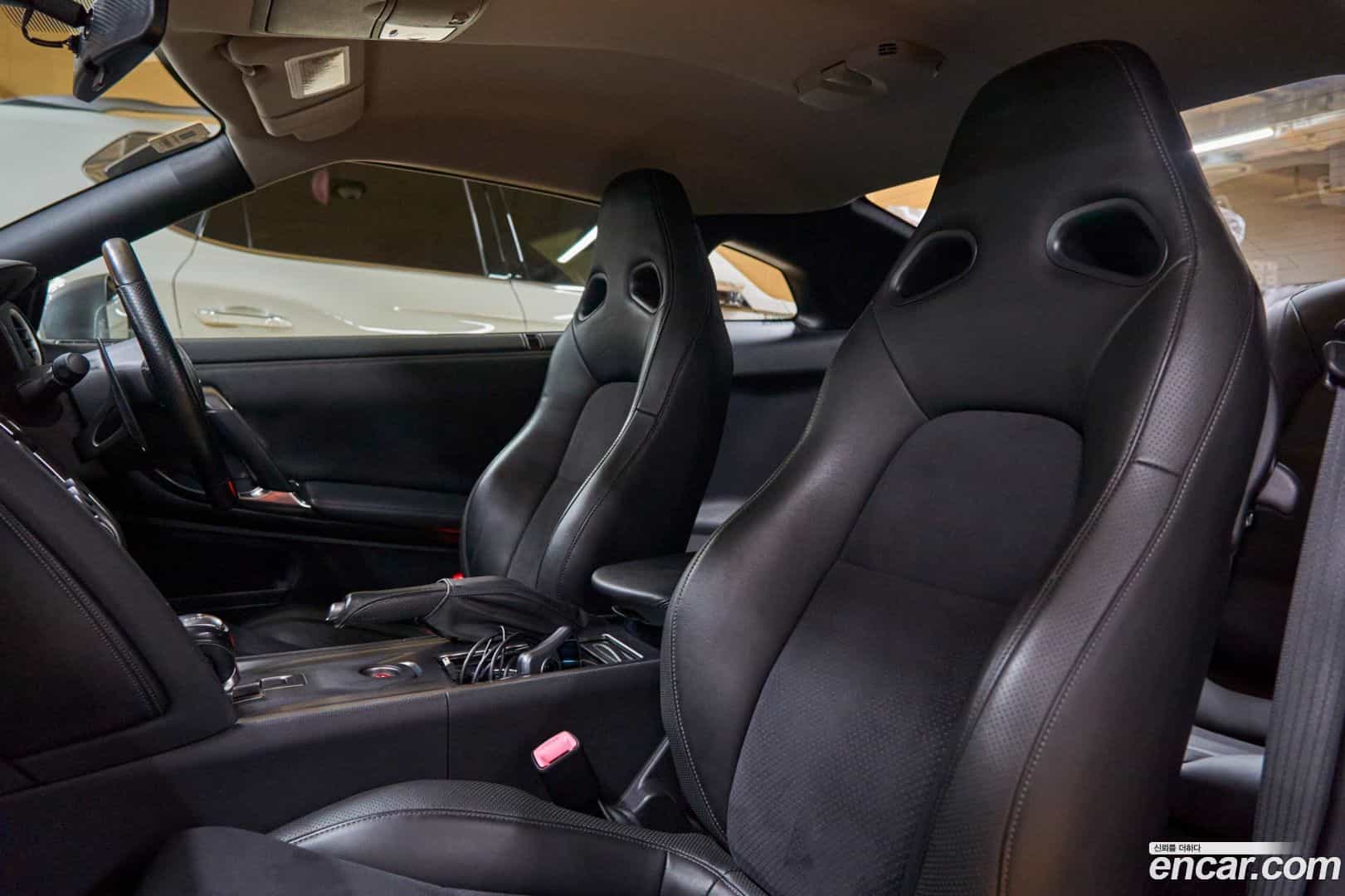 GT-R Nissan 2008.11-INNER-010