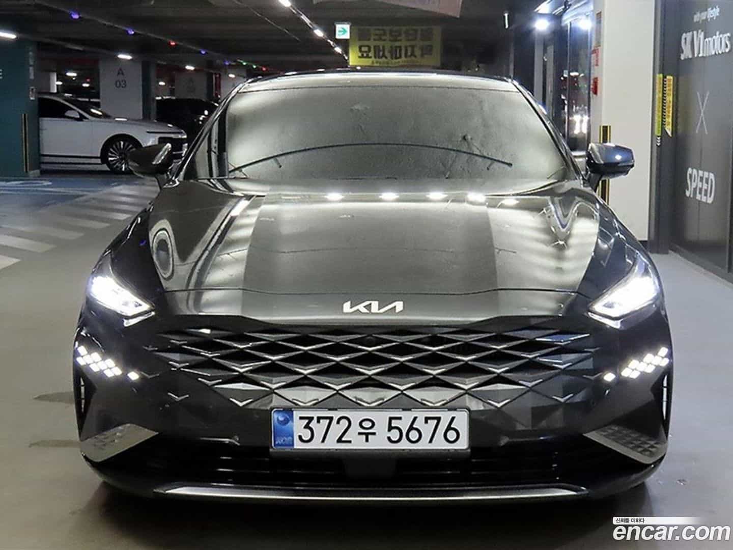 K8 Kia 2023.2-OUTER-001