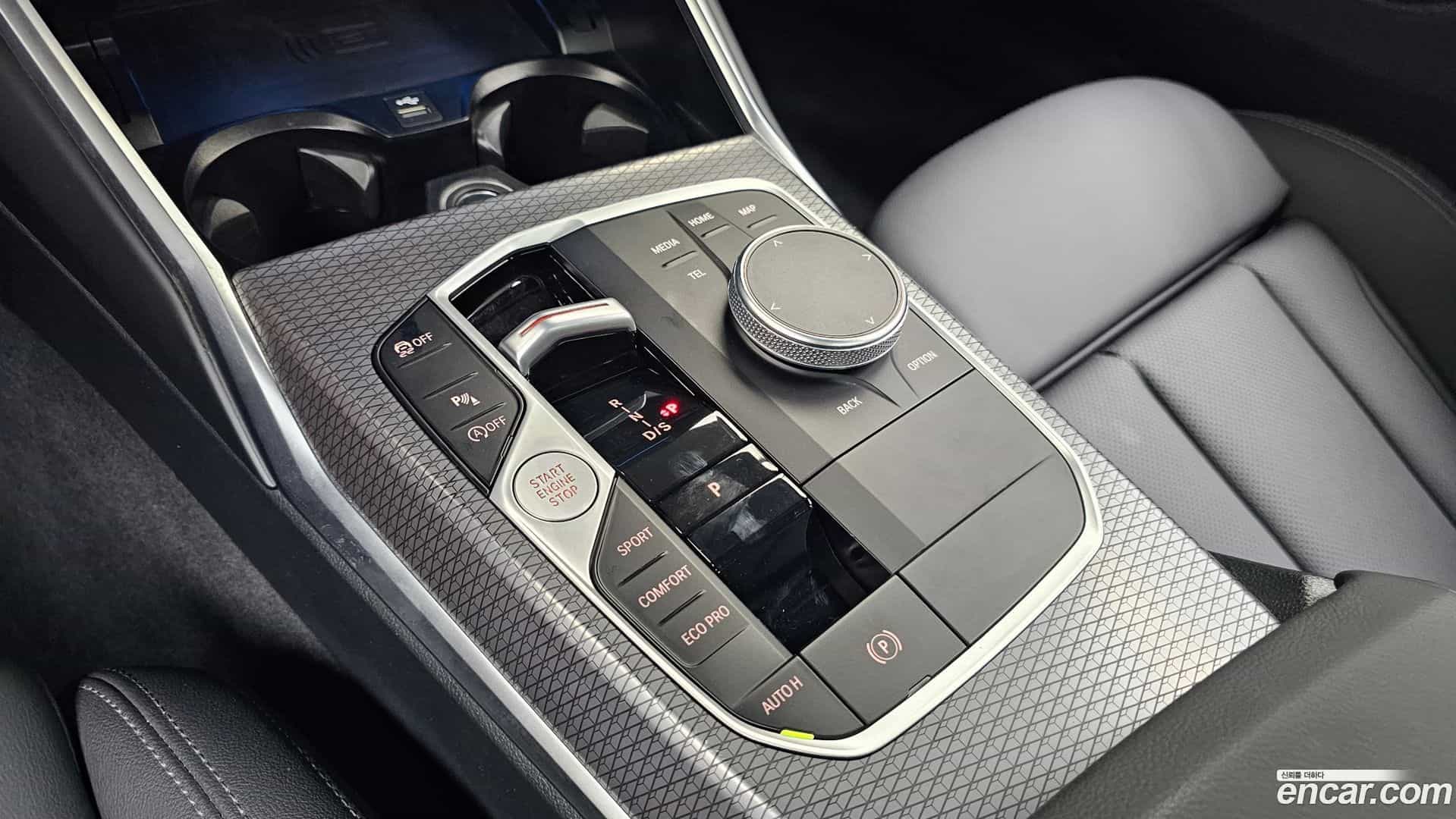 3-Series BMW 2025.0-INNER-009