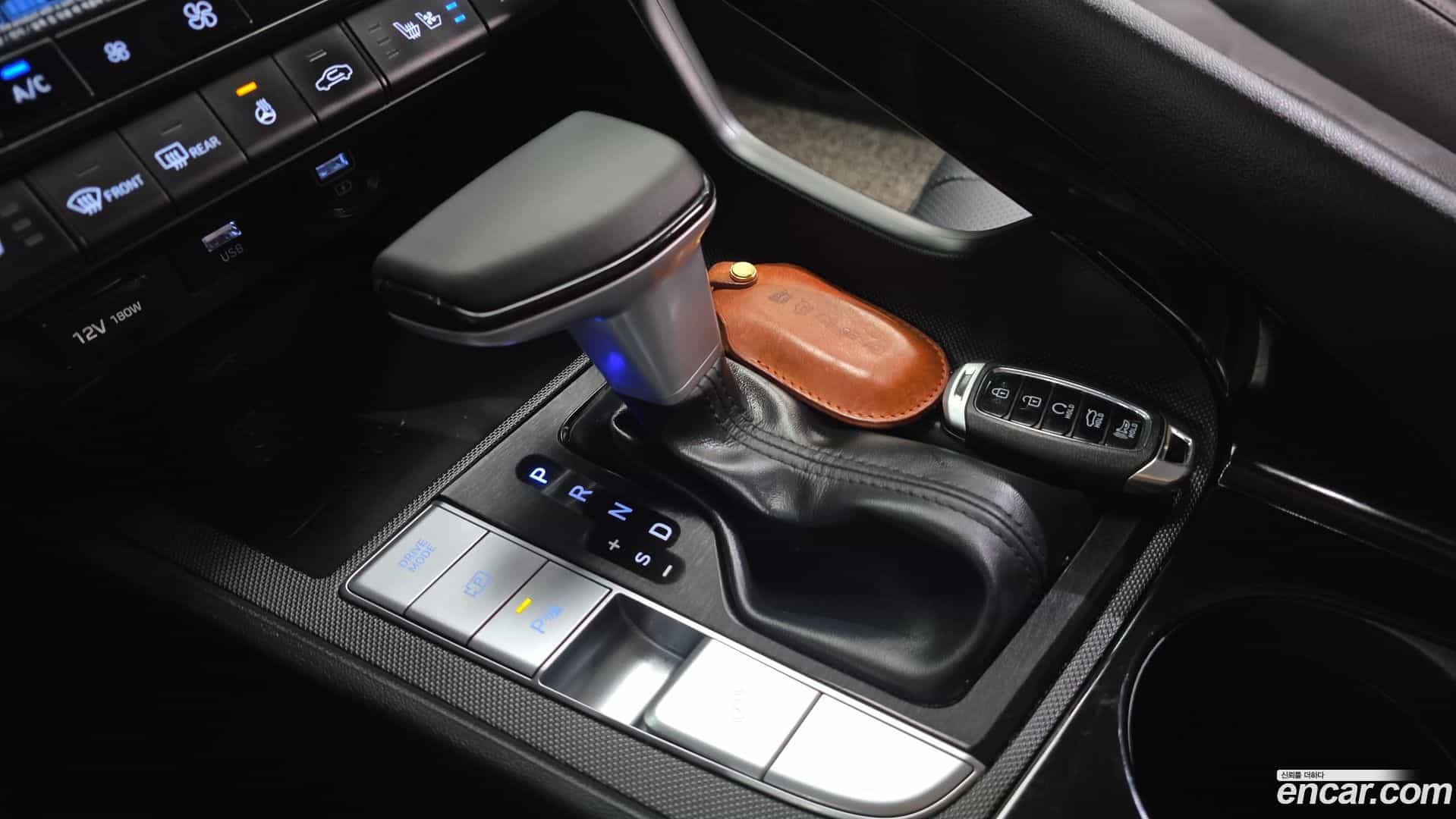 AVANTE Hyundai 2020.5-INNER-009