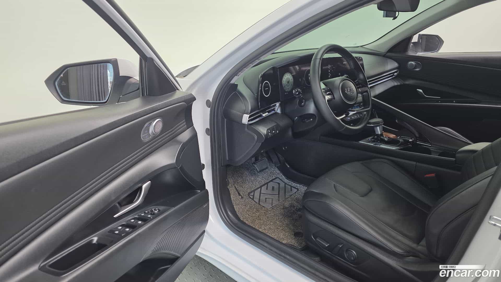 AVANTE Hyundai 2020.5-OPTION-015