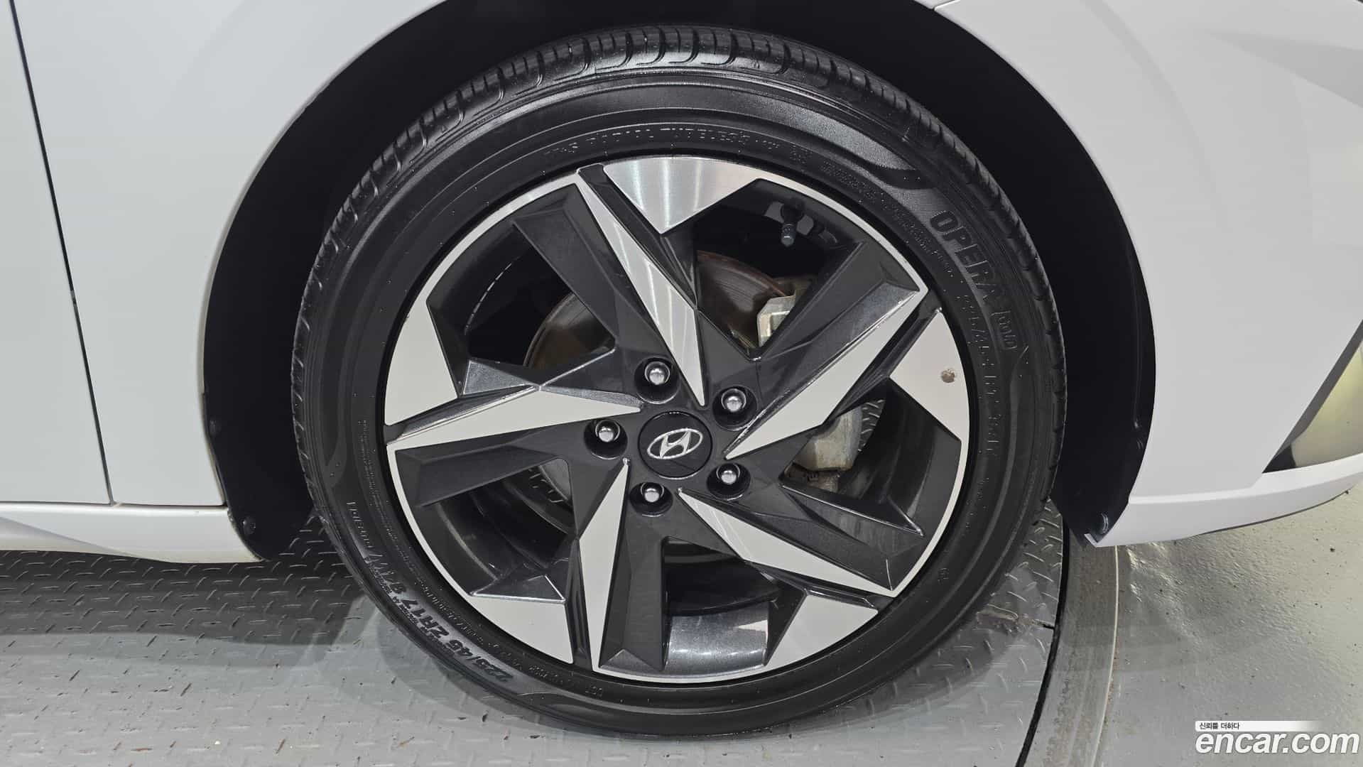 AVANTE Hyundai 2020.5-OUTER-031