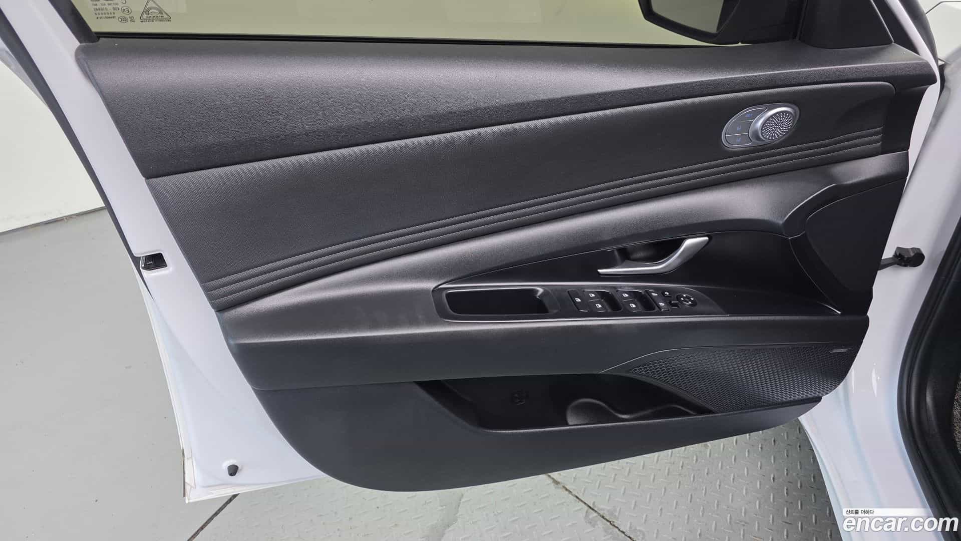 AVANTE Hyundai 2020.5-INNER-034