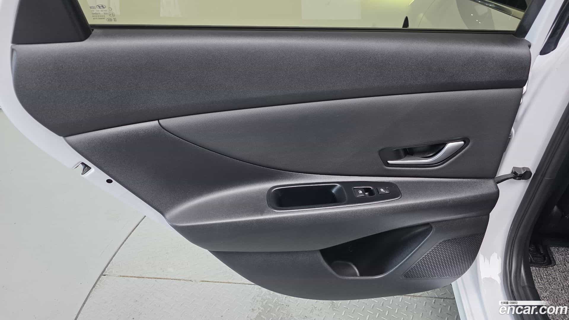 AVANTE Hyundai 2020.5-INNER-035