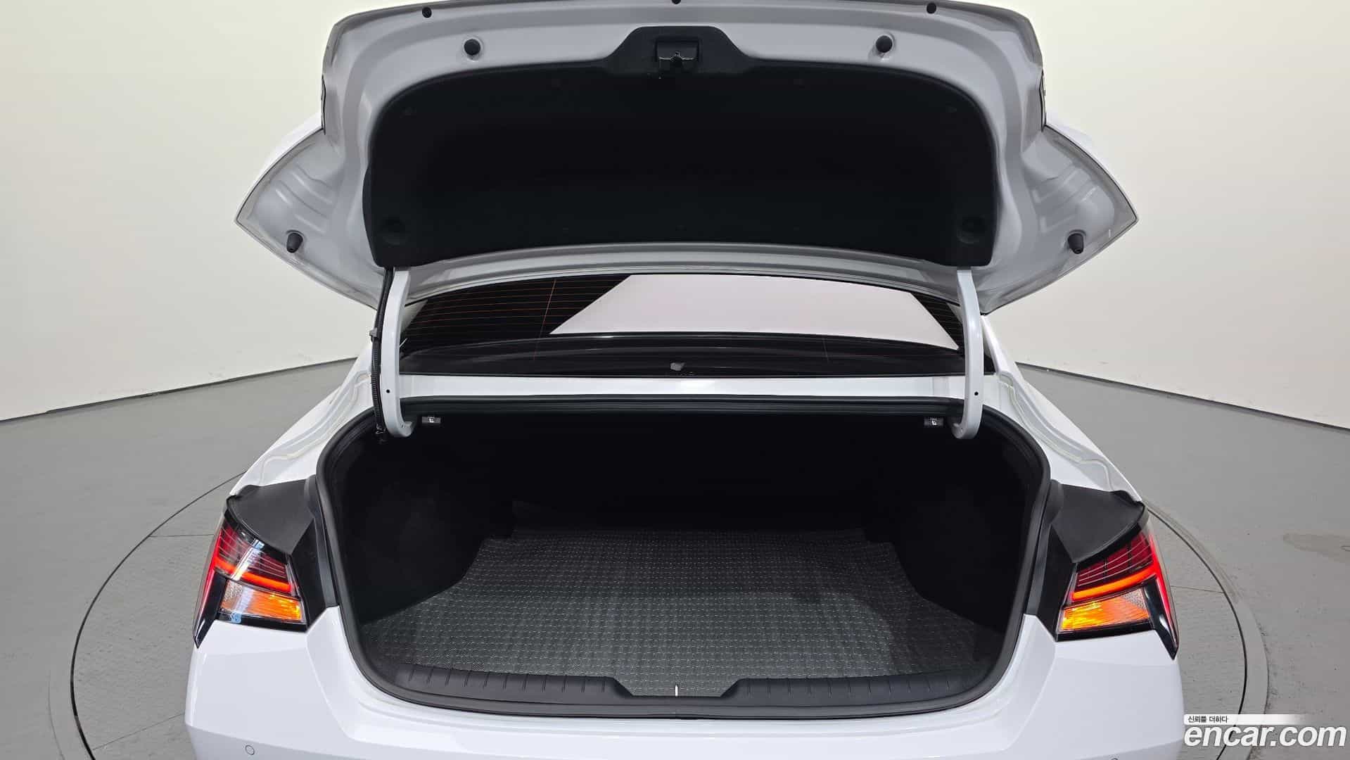 AVANTE Hyundai 2020.5-OPTION-044