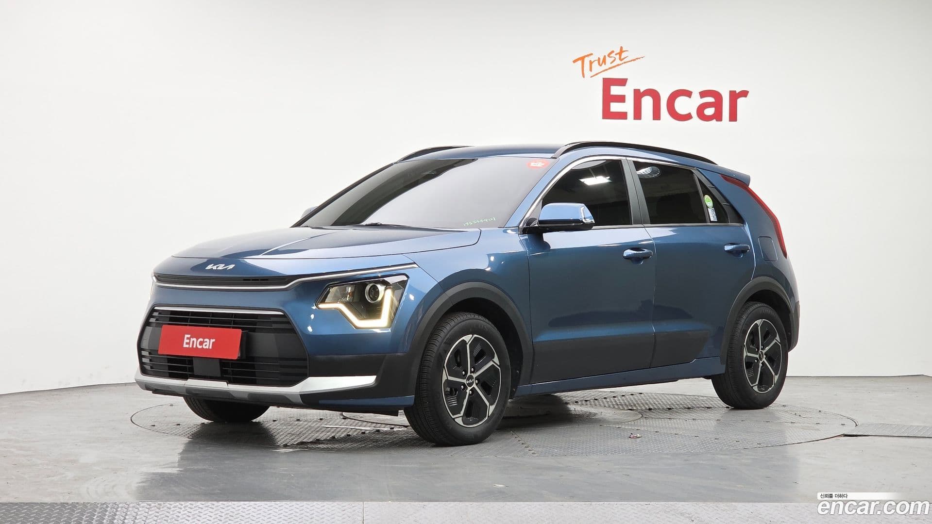 Main__Slider__Photo:Niro Kia 2022.5-0