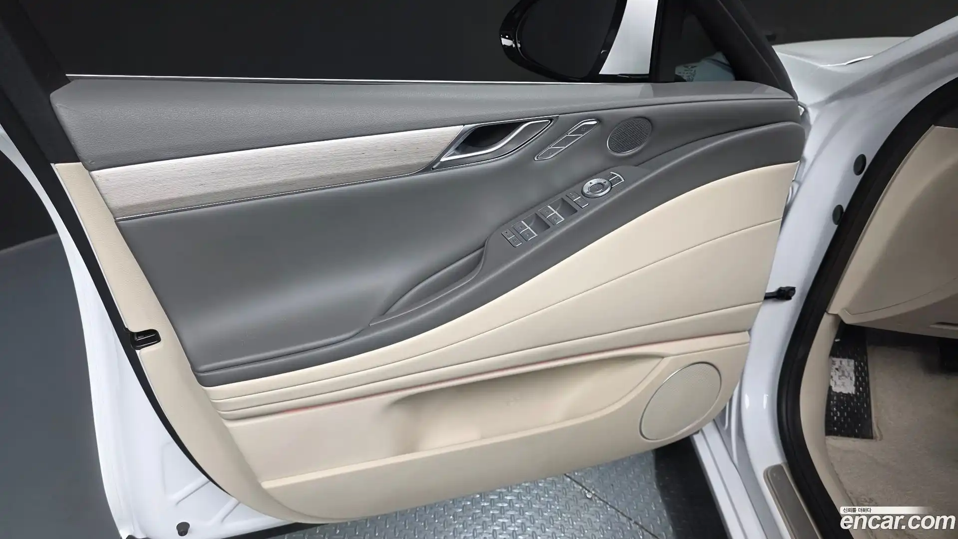 G80 Genesis 2024.3-INNER-034