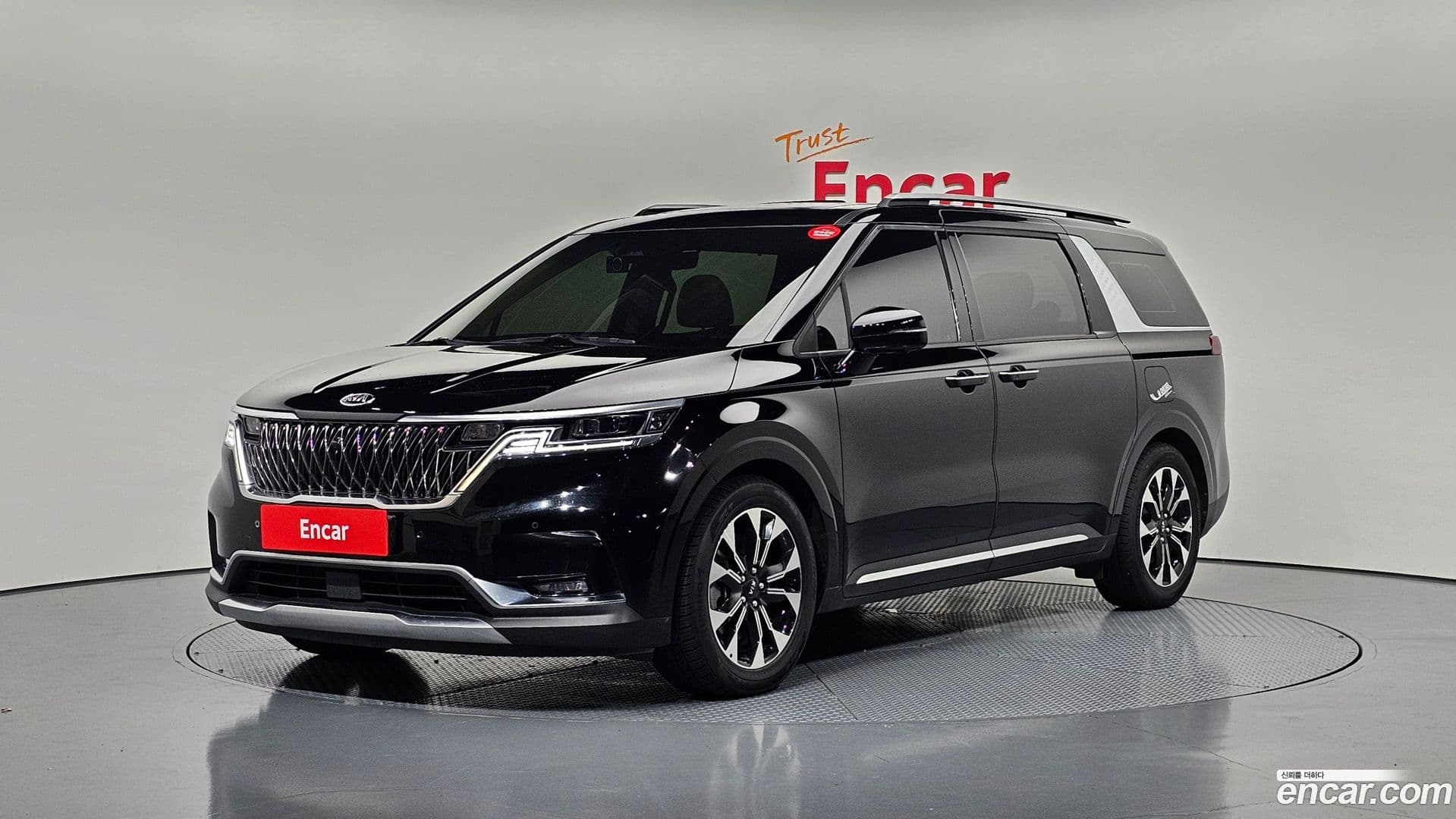 Main__Slider__Photo:Canival Kia 2021.4-0