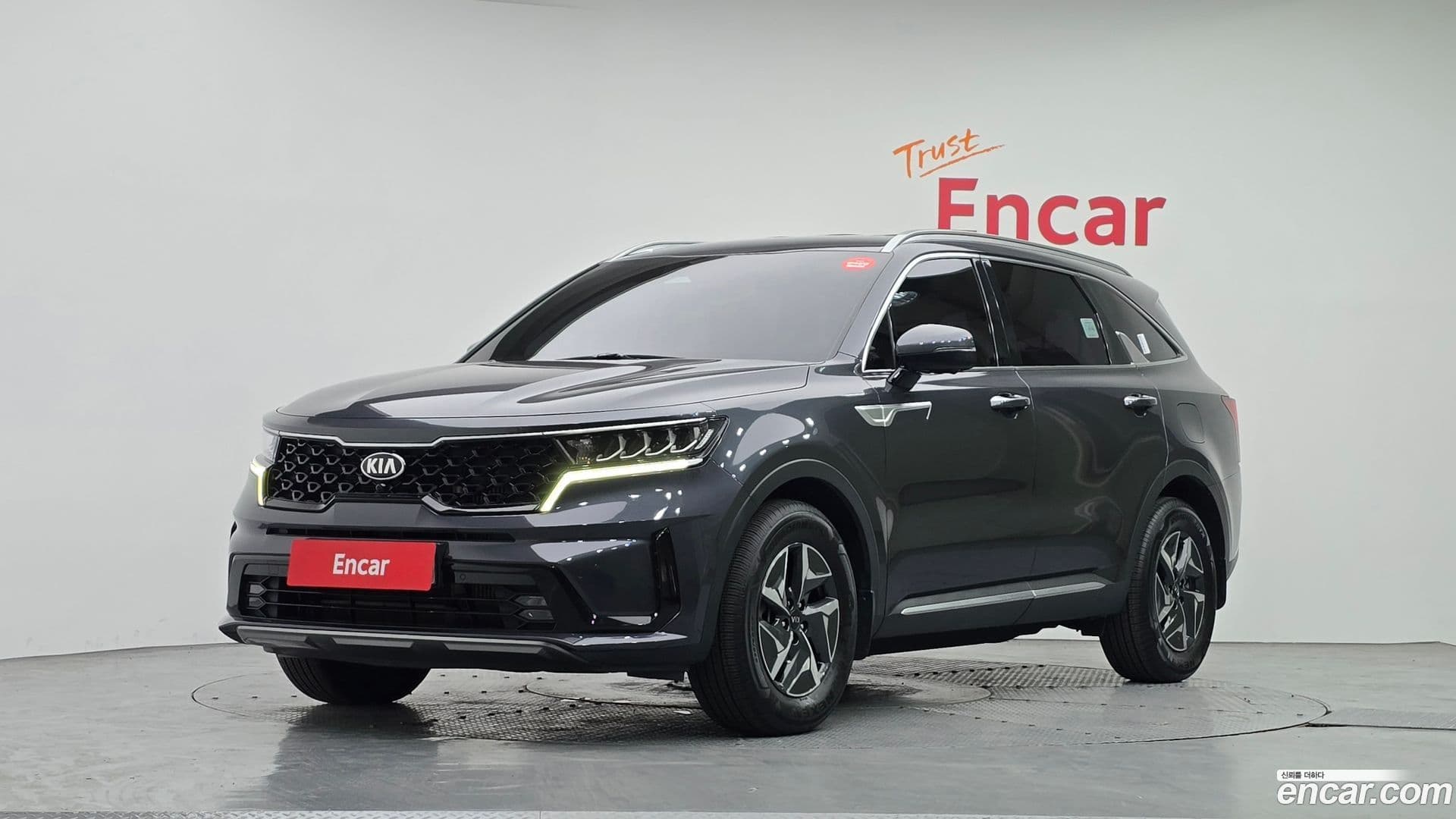 Main__Slider__Photo:Sorento Kia 2021.4-0