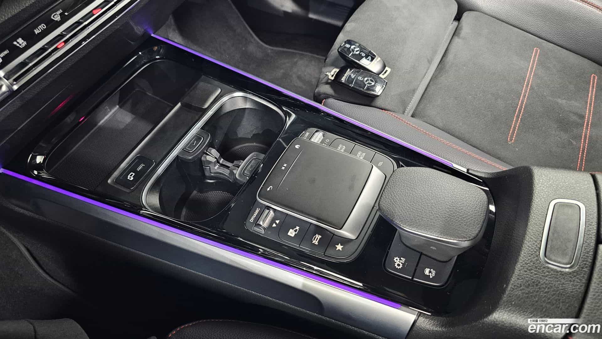 GLB-Class Mercedes-Benz 2022.4-INNER-009