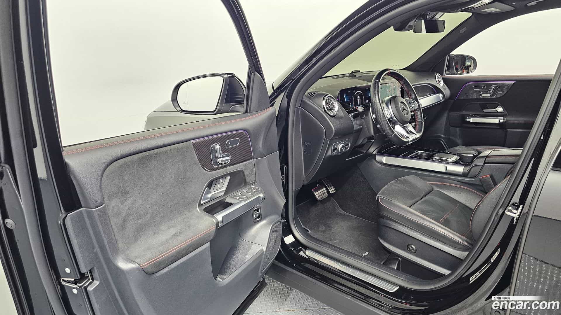 GLB-Class Mercedes-Benz 2022.4-INNER-010