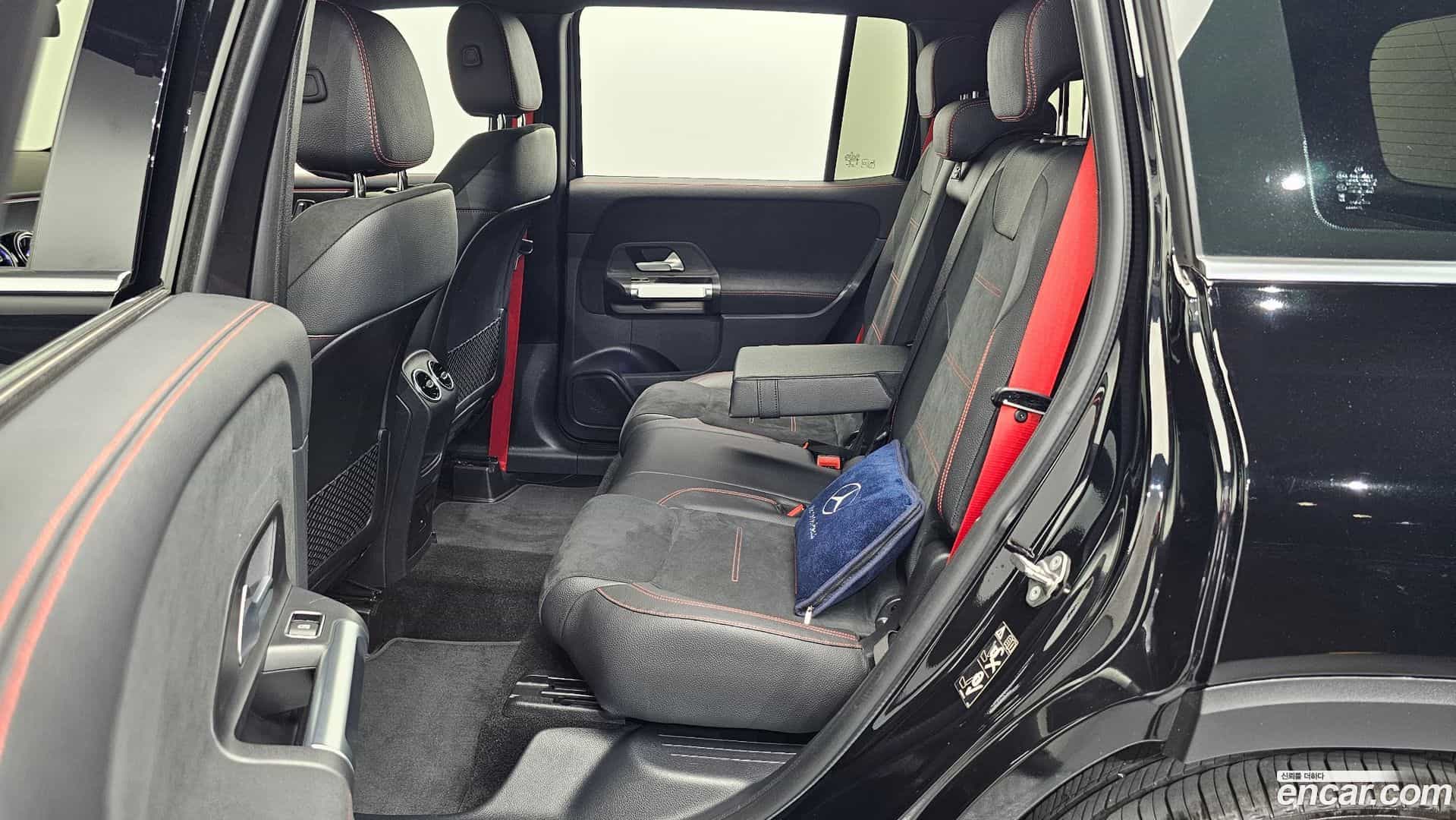 GLB-Class Mercedes-Benz 2022.4-OPTION-015