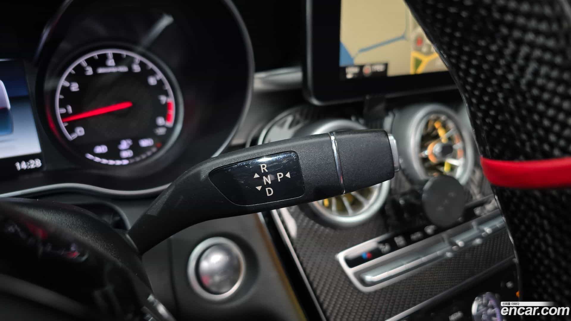C-Class Mercedes-Benz 2016.10-INNER-009