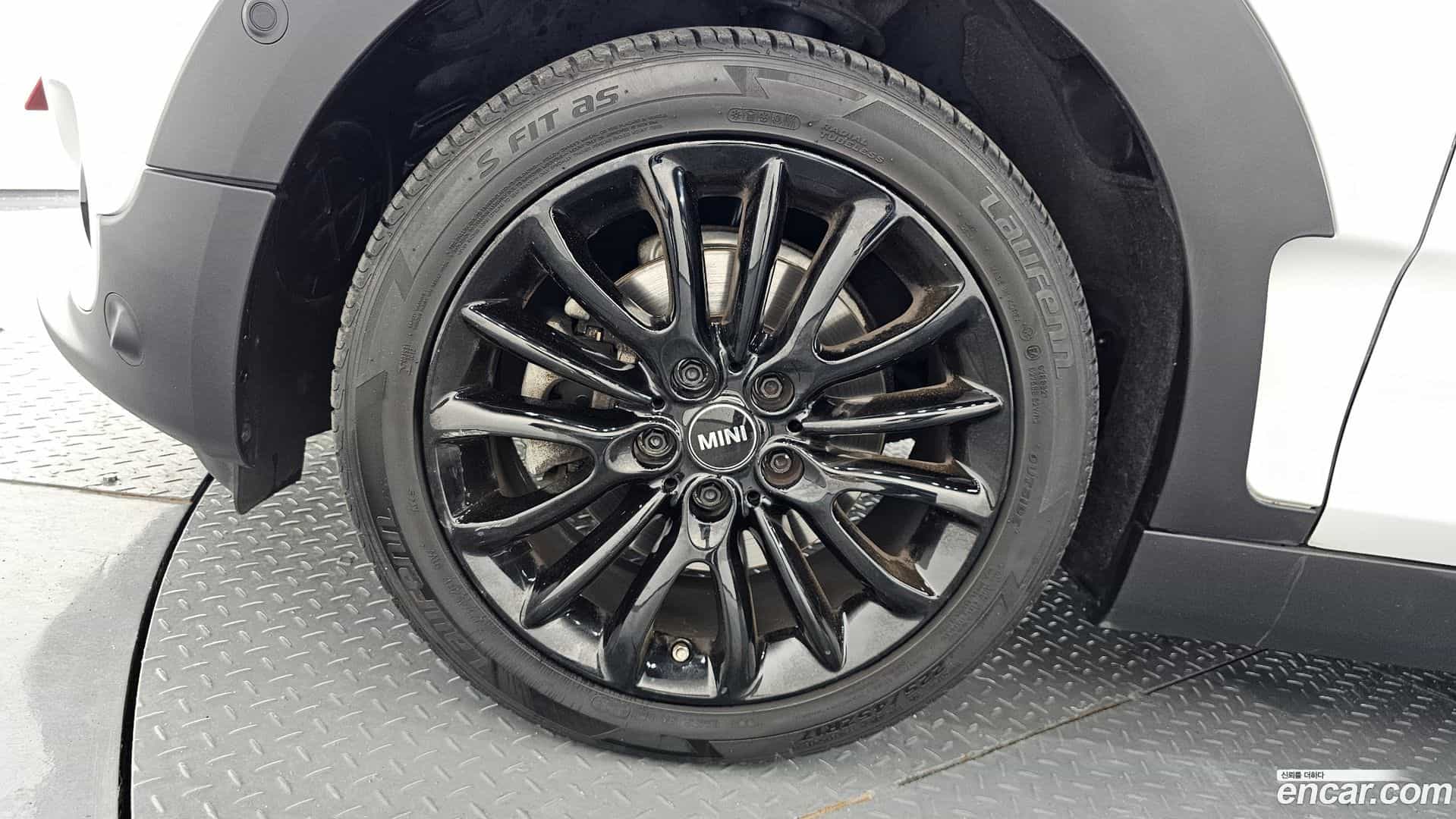 Clubman Mini 2022.4-OUTER-005