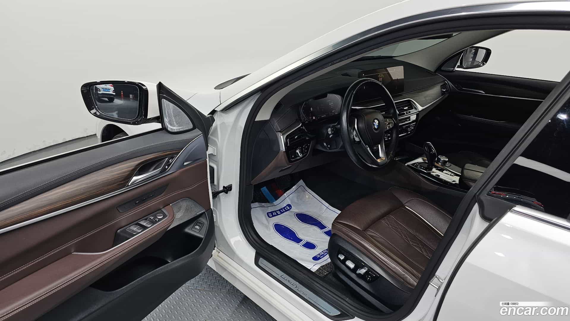Gran Turismo BMW 2022.3-INNER-010