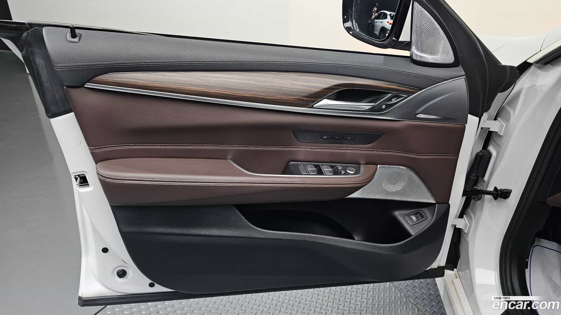 Gran Turismo BMW 2022.3-INNER-034