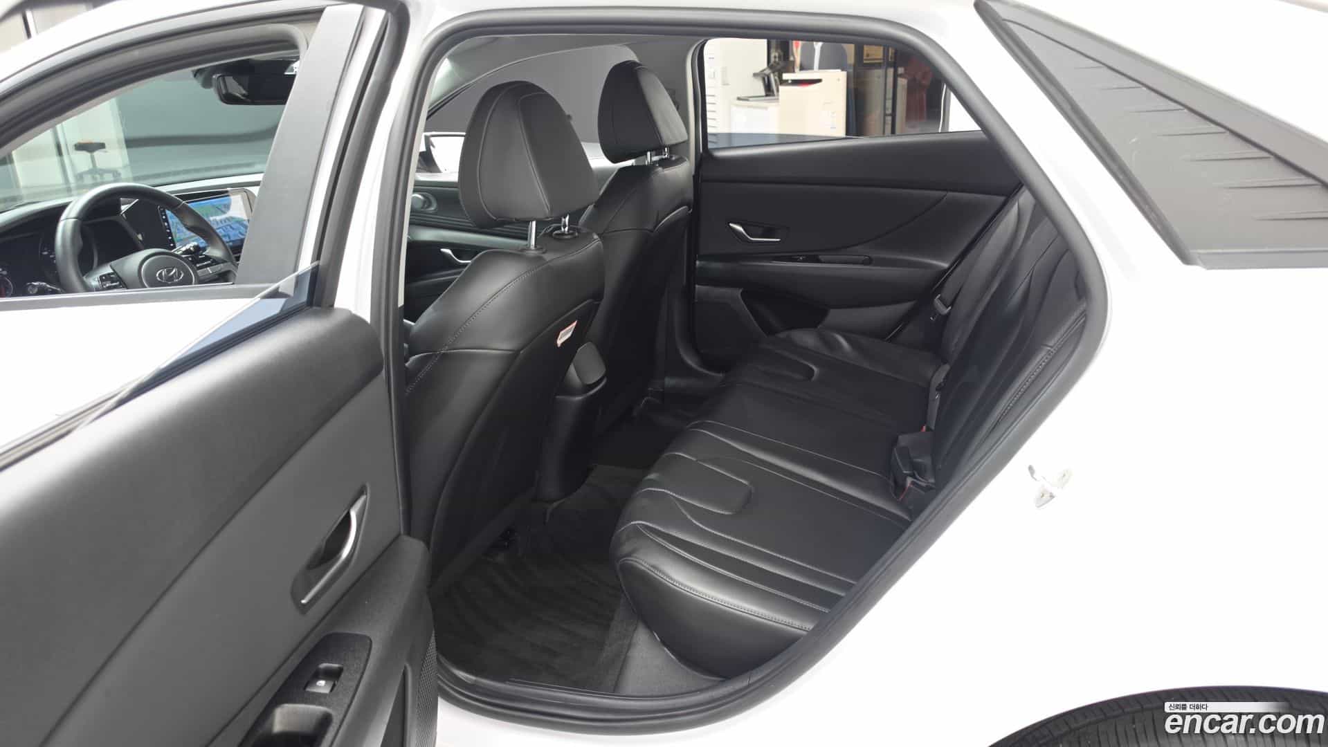 AVANTE Hyundai 2021.5-OPTION-015