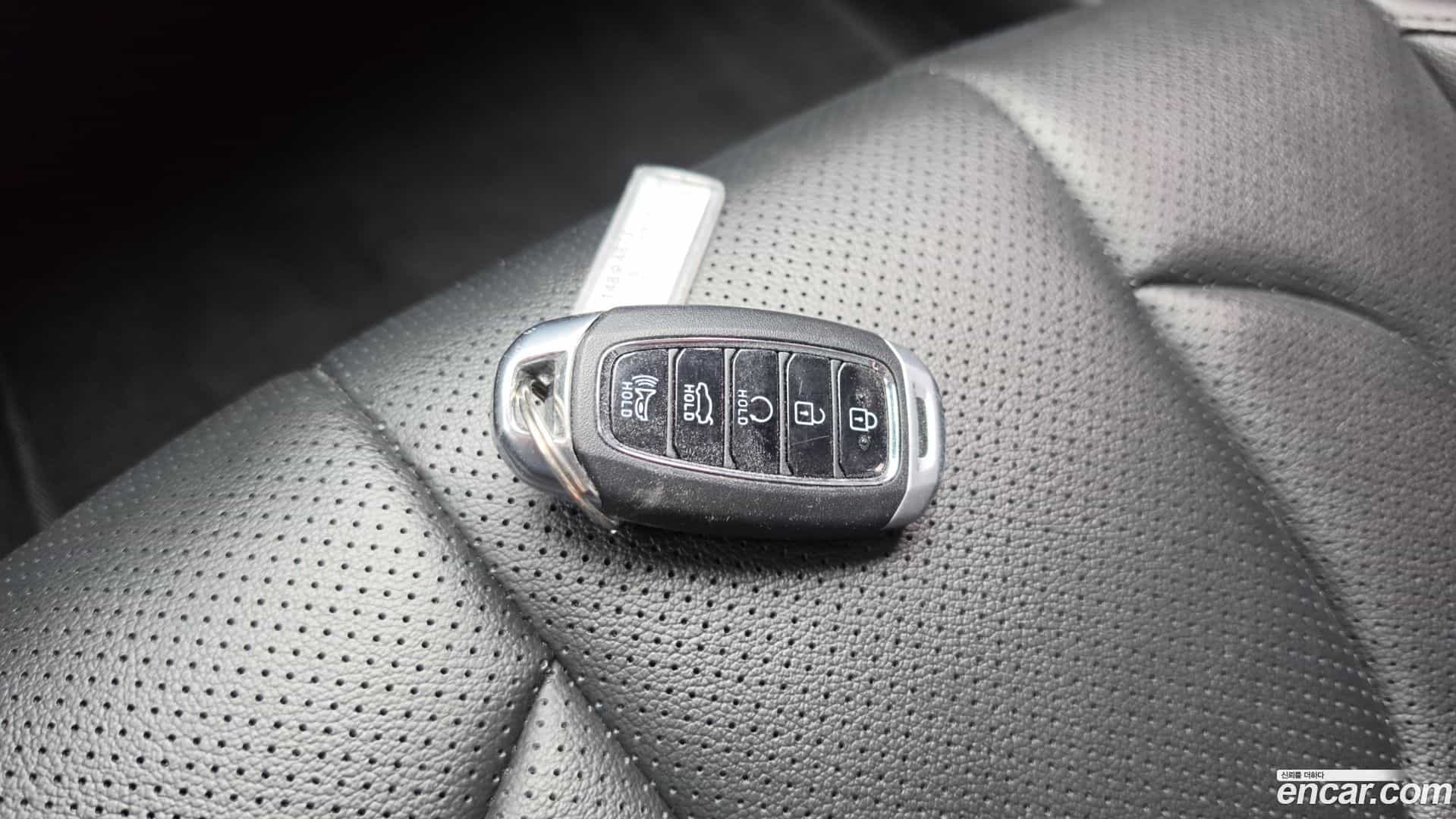 AVANTE Hyundai 2021.5-OPTION-042