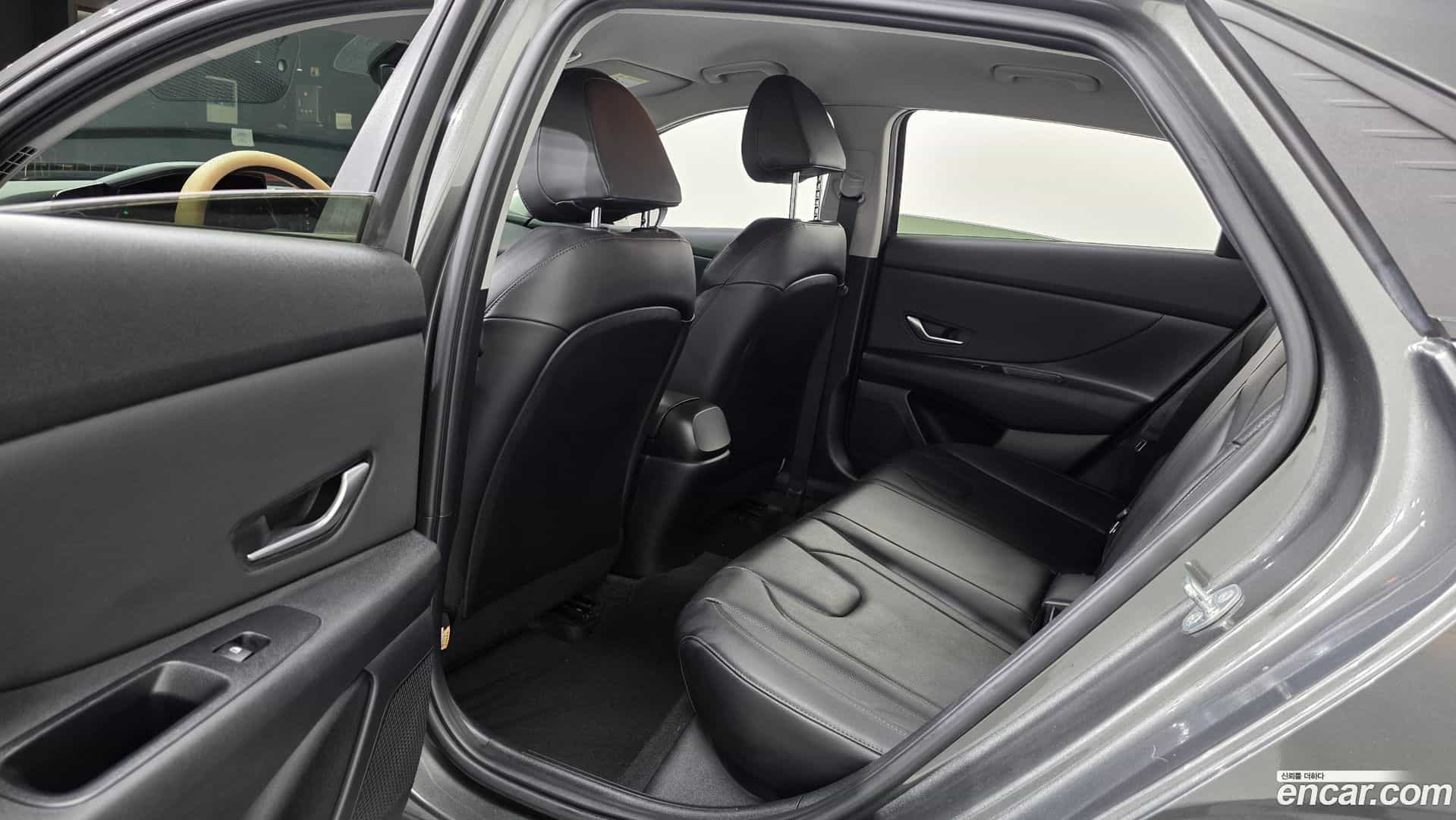 AVANTE Hyundai 2021.5-OPTION-016