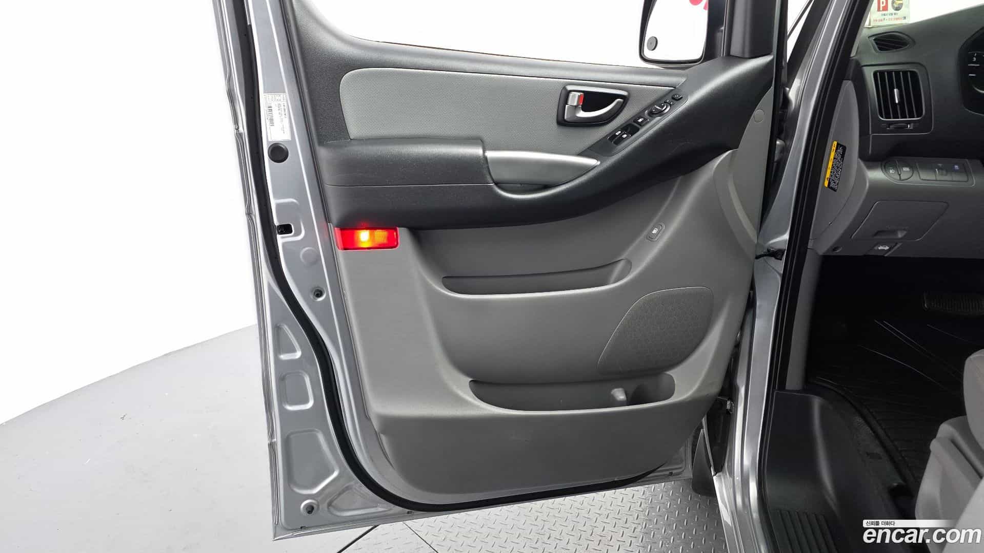 Starex Hyundai 2020.4-INNER-034