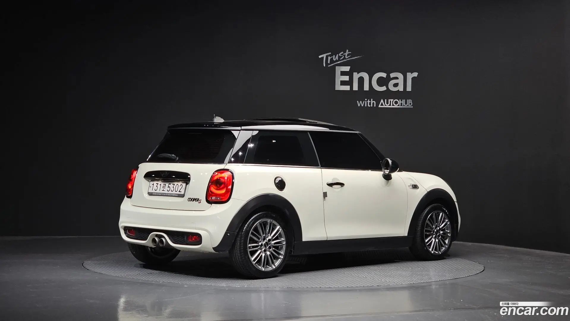 Main__Slider__Photo:Cooper Mini 2017.3-1