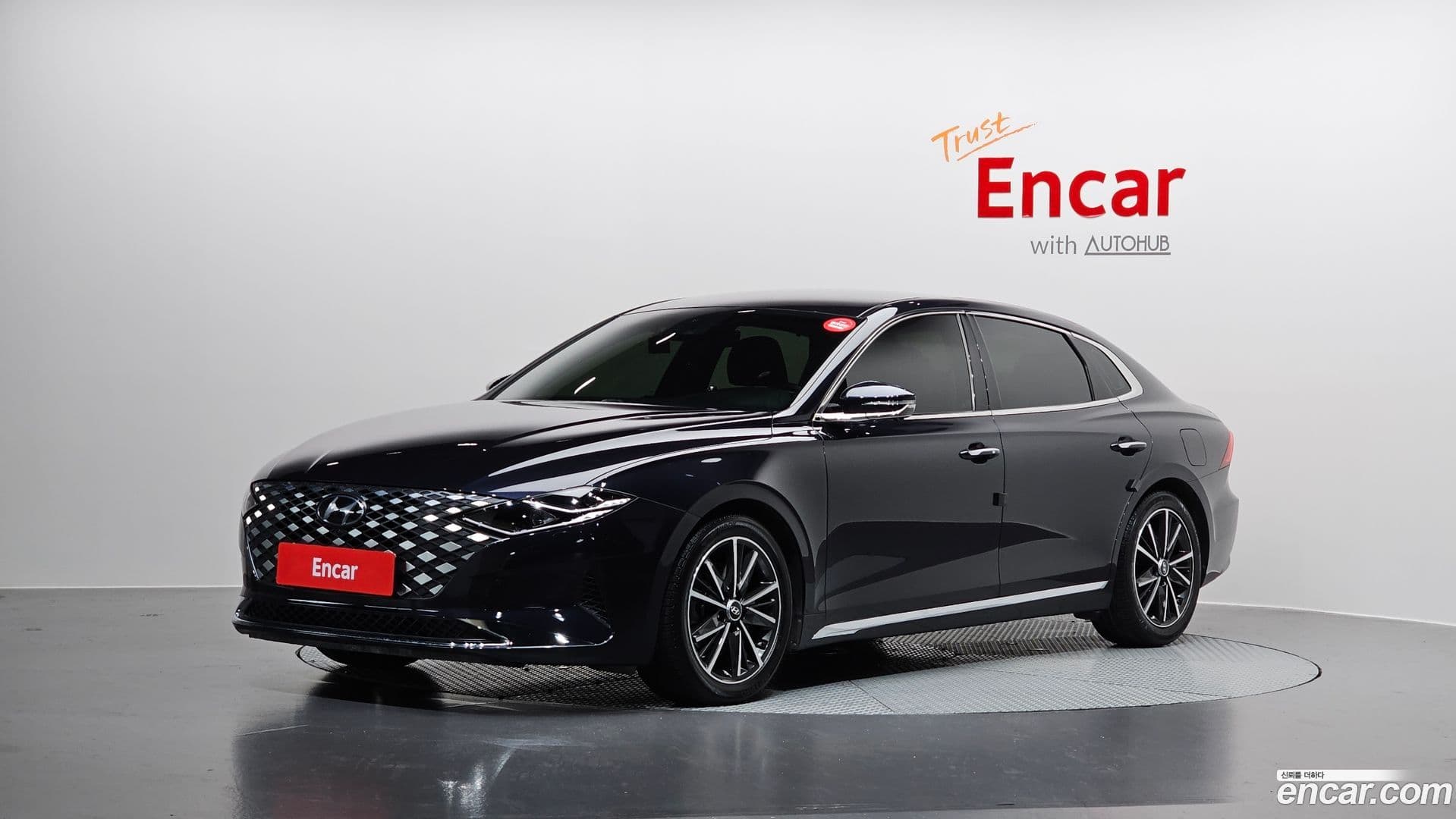 Main__Slider__Photo:Grandeur Hyundai 2020.8-0